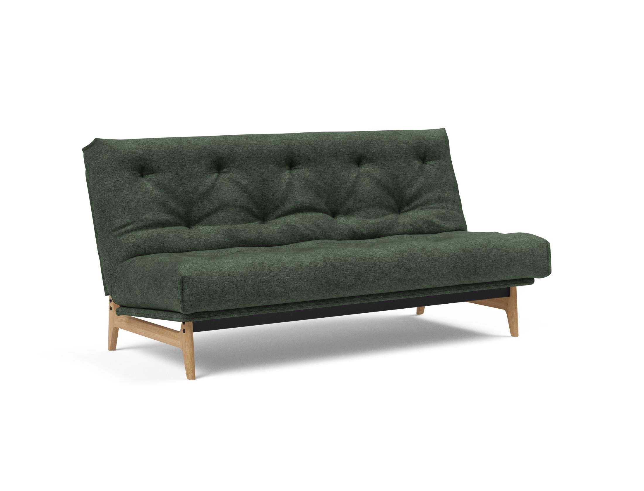 Entdecken Sie das Aslak 140 Bettsofa Nordic: Elegantes skandinavisches Design trifft auf den bequemen Soft Spring Bezug für erholsame Nächte.