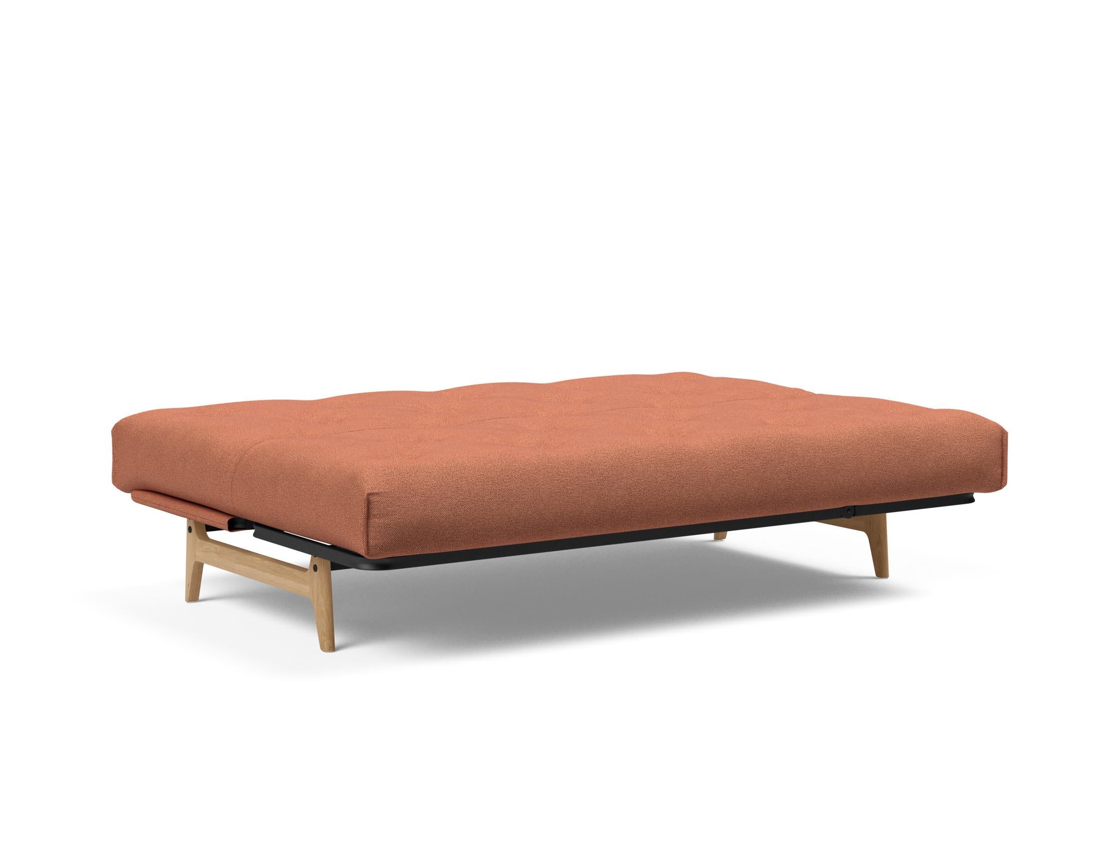Entdecken Sie das Aslak 140 Bettsofa Nordic Soft Spring von Innovation Living – stilvolles Design trifft auf höchsten Schlafkomfort für Ihr Zuhause.