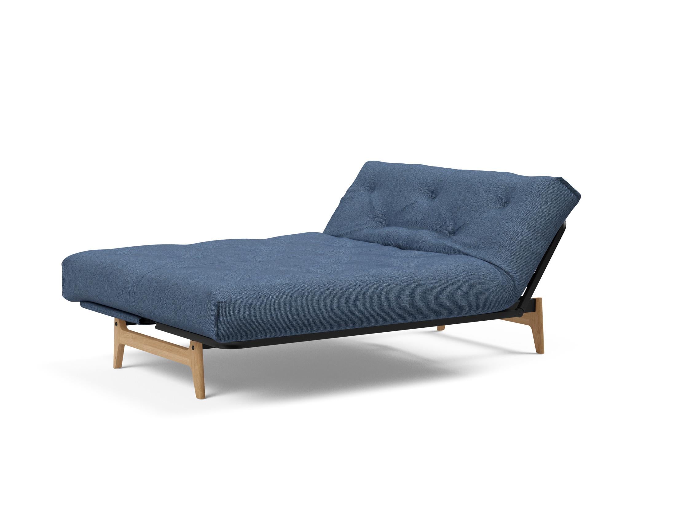 Erleben Sie das Aslak 140 Bettsofa Nordic Soft Spring von Innovation Living – eine perfekte Kombination aus modernem Stil und optimalem Schlafkomfort.