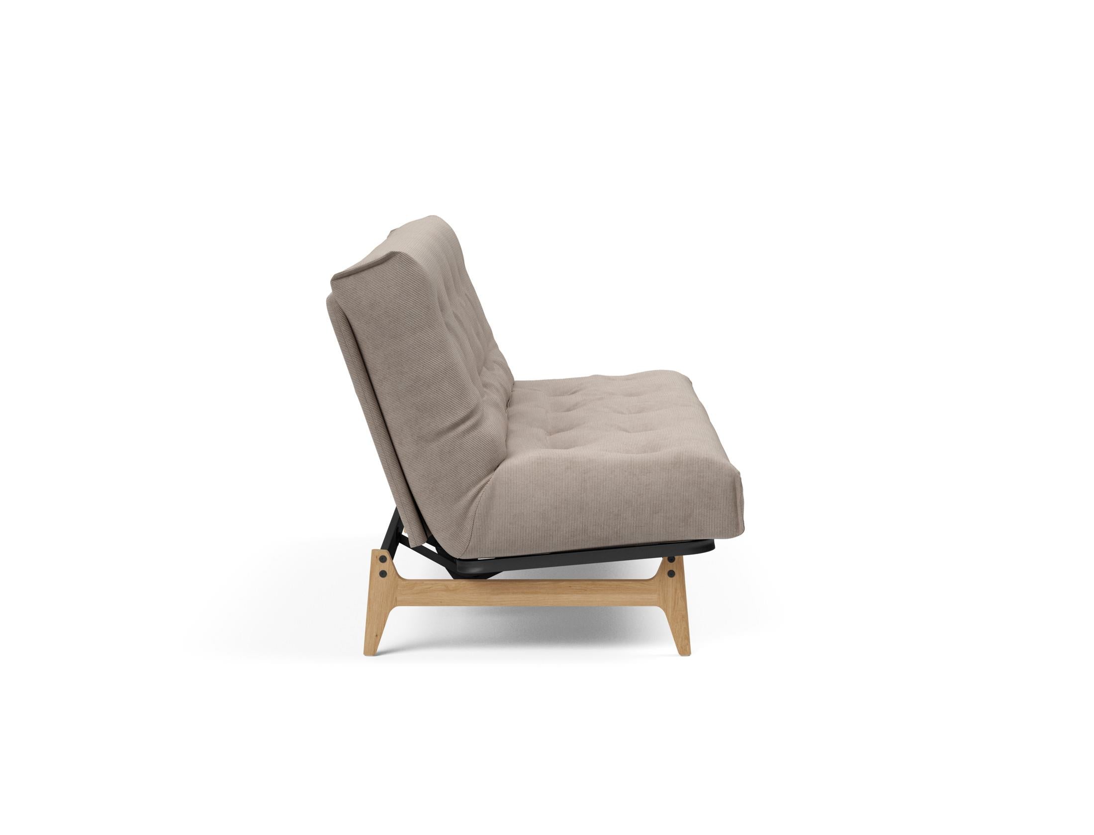 Erleben Sie das Aslak 140 Bettsofa Nordic Soft Spring von Innovation Living – eine perfekte Kombination aus modernem Stil und optimalem Schlafkomfort.