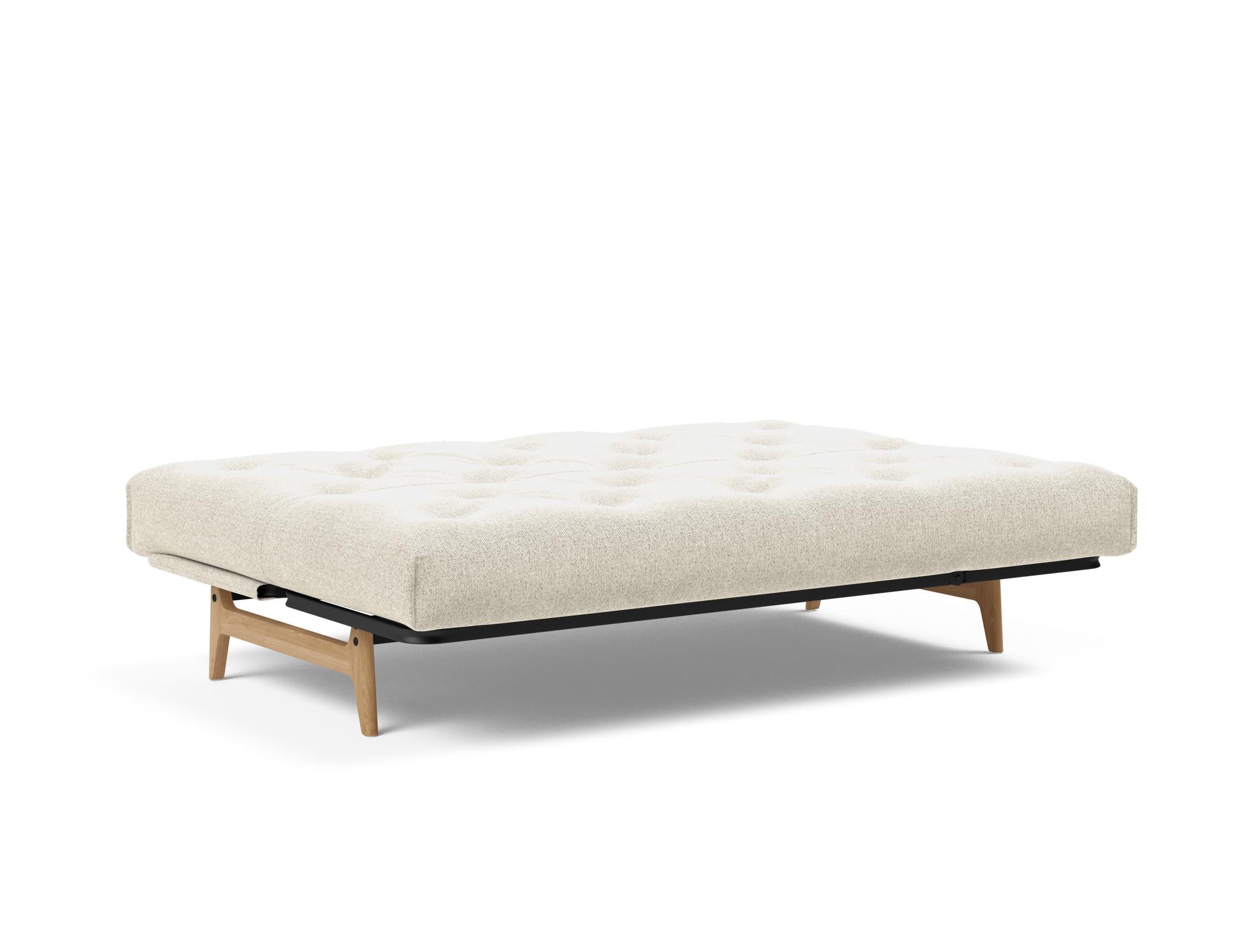 Erleben Sie das Aslak 140 Bettsofa Nordic Soft Spring von Innovation Living – eine perfekte Kombination aus modernem Stil und optimalem Schlafkomfort.