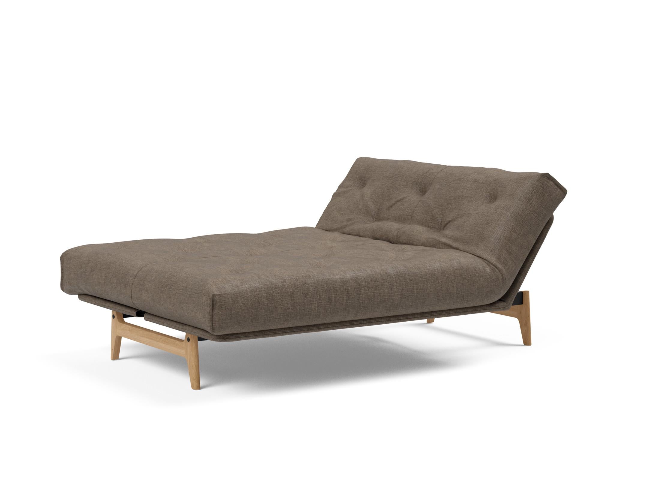 Erleben Sie das Aslak 140 Bettsofa Nordic: Stilvolles skandinavisches Design und der komfortable Soft Spring Bezug sorgen für perfekten Schlafkomfort.