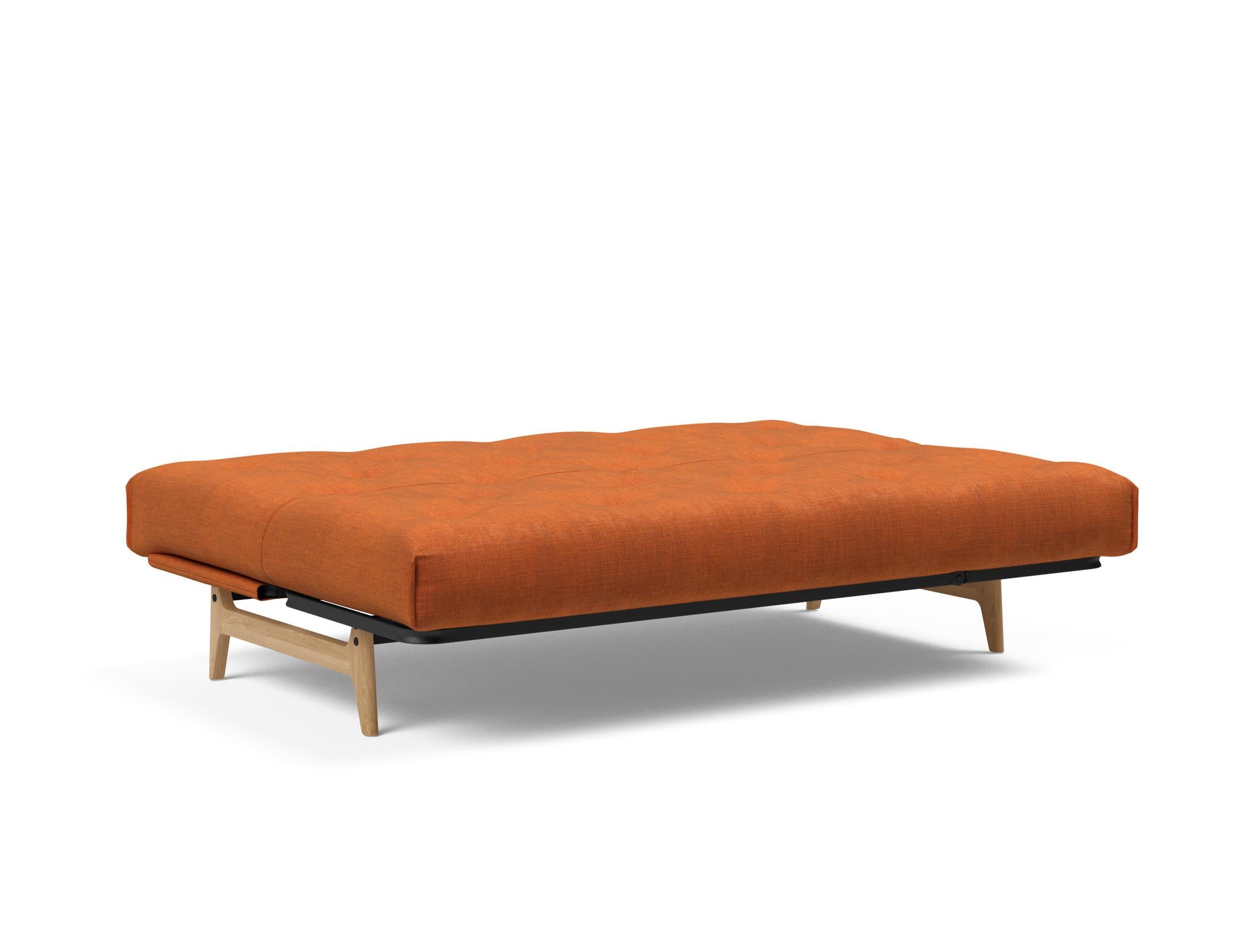 Entdecken Sie das Aslak 140 Bettsofa Nordic Soft Spring von Innovation Living – stilvolles Design trifft auf höchsten Schlafkomfort für Ihr Zuhause.