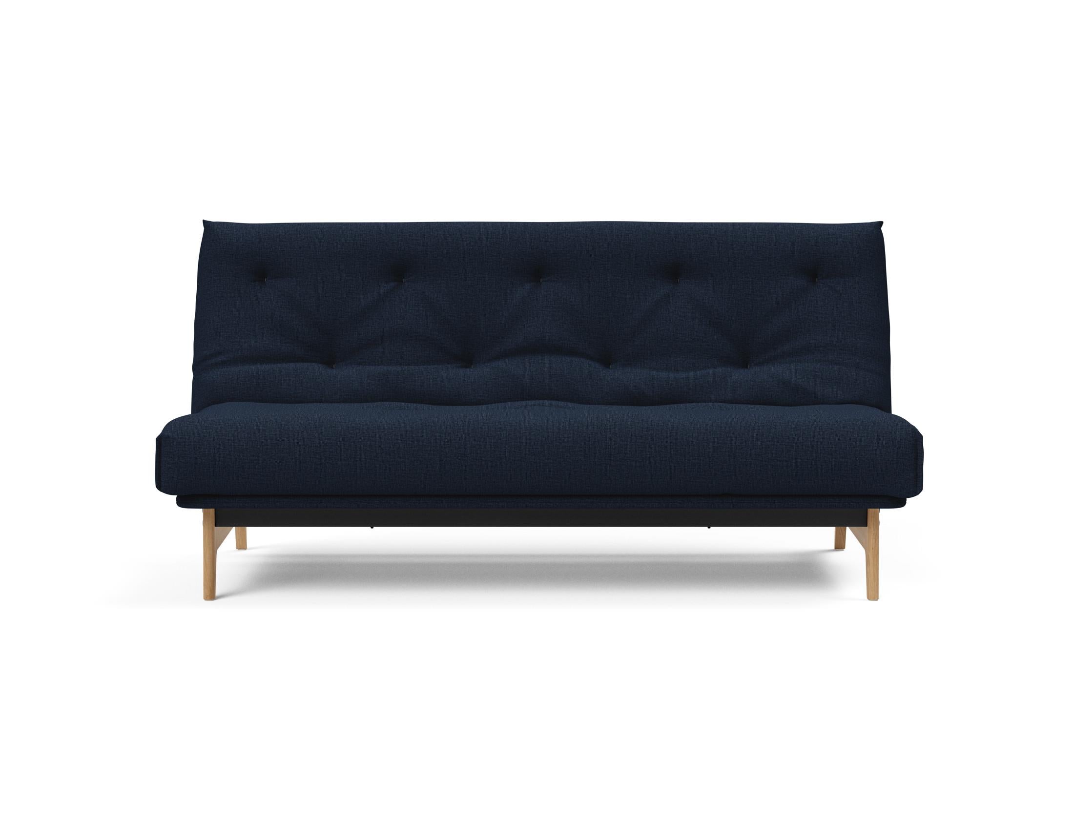 Erleben Sie das Aslak 140 Bettsofa Nordic: Stilvolles skandinavisches Design und der komfortable Soft Spring Bezug sorgen für perfekten Schlafkomfort.