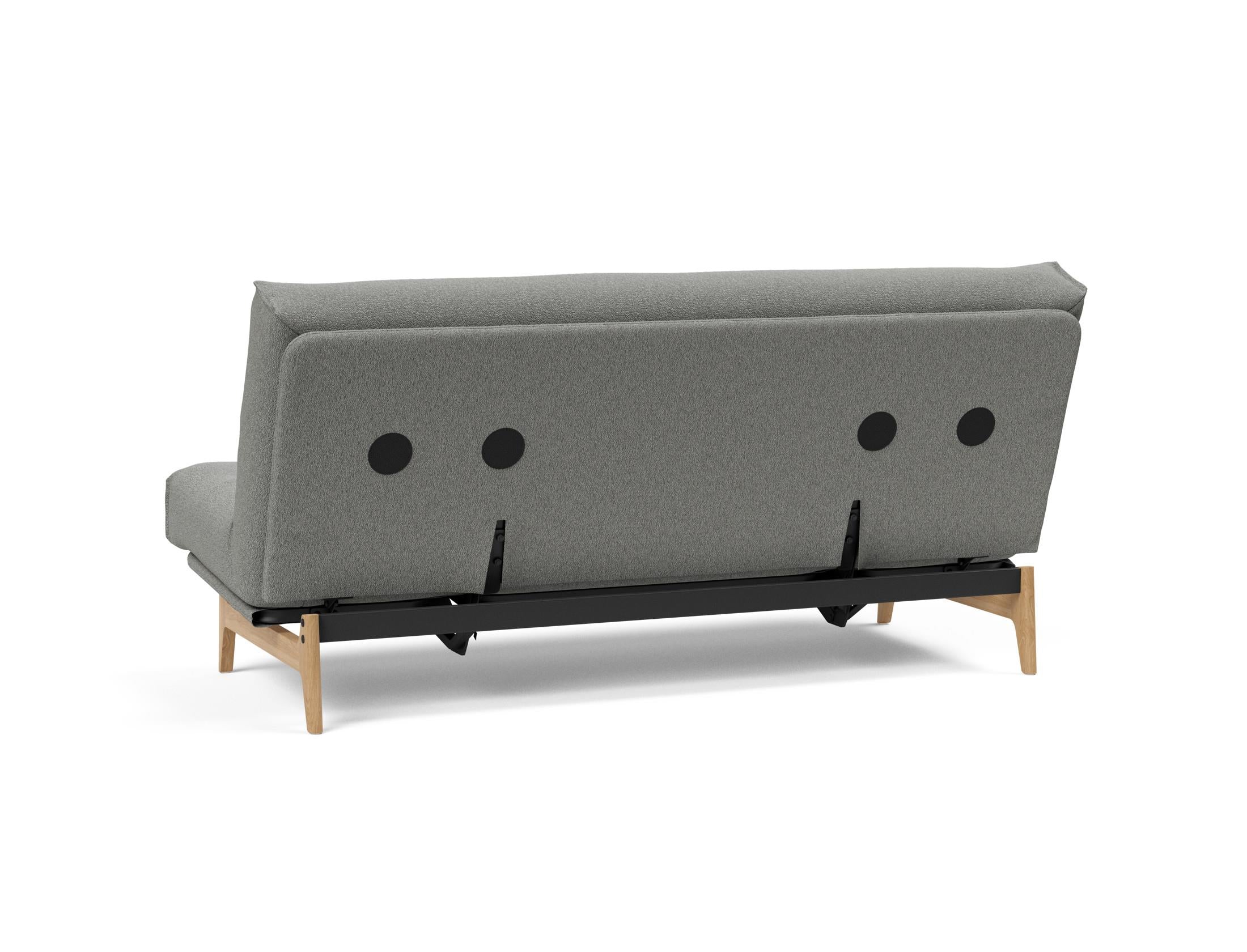 Erleben Sie das Aslak 140 Bettsofa Nordic: Stilvolles skandinavisches Design und der komfortable Soft Spring Bezug sorgen für perfekten Schlafkomfort.