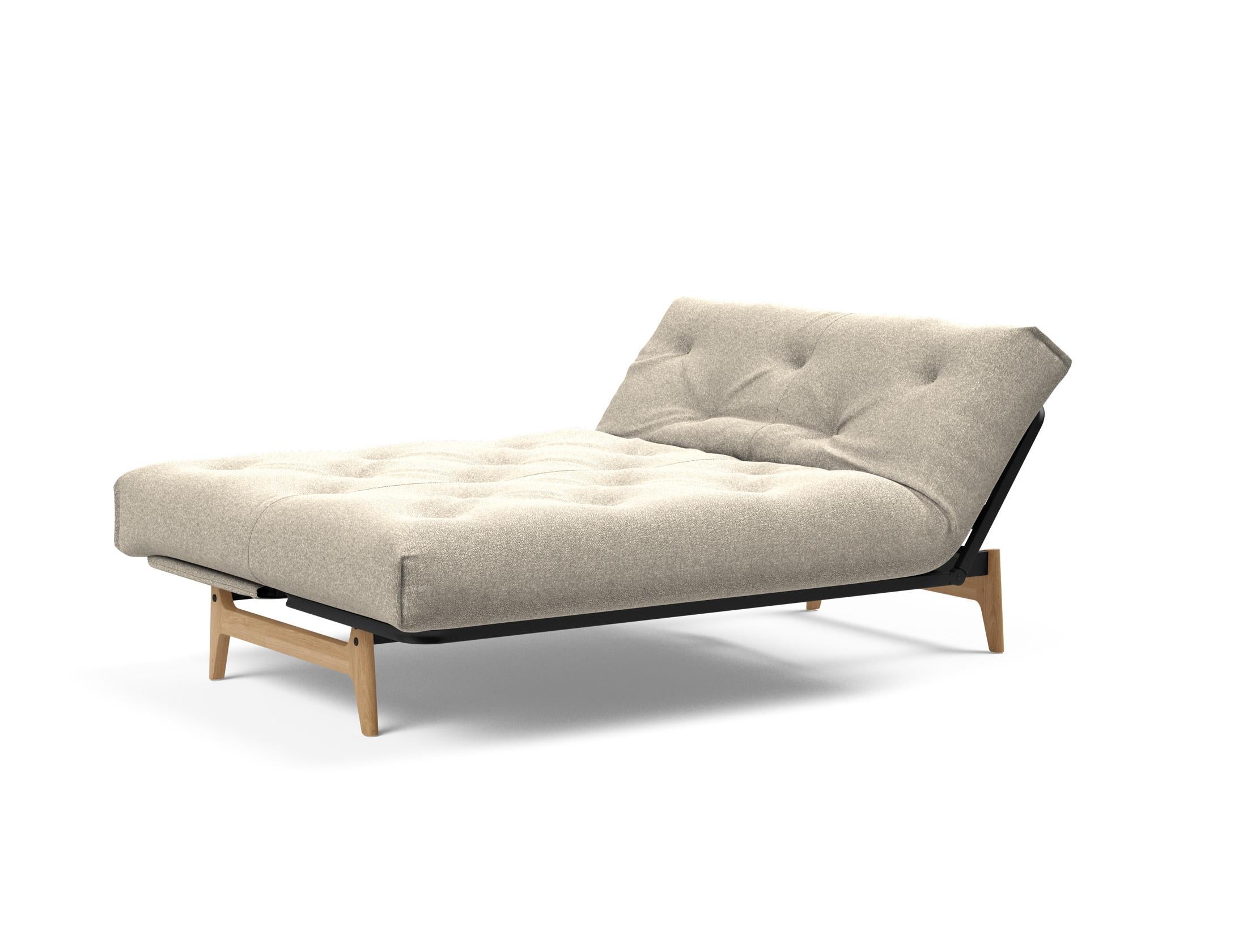 Erleben Sie das Aslak 140 Bettsofa Nordic: Stilvolles skandinavisches Design und der komfortable Soft Spring Bezug sorgen für perfekten Schlafkomfort.