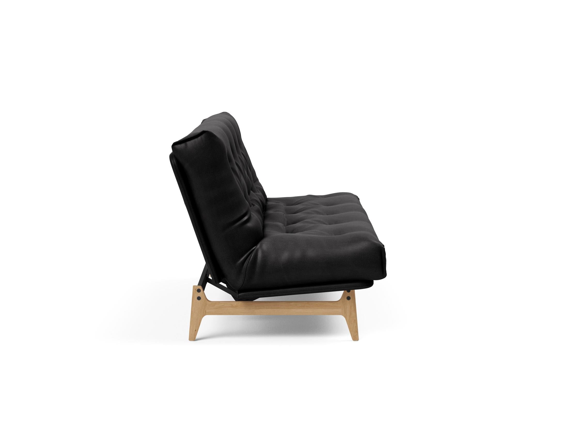 Erleben Sie das Aslak 140 Bettsofa Nordic: Stilvolles skandinavisches Design und der komfortable Soft Spring Bezug sorgen für perfekten Schlafkomfort.