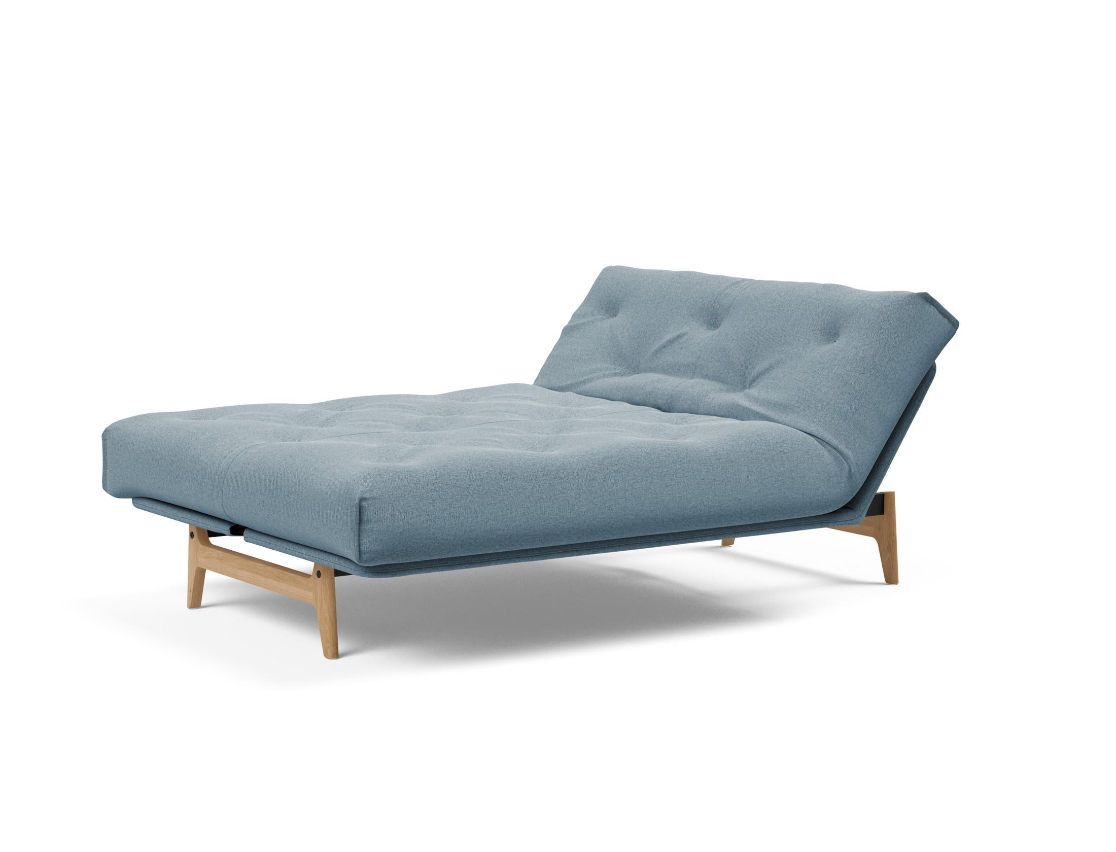 Erleben Sie das Aslak 140 Bettsofa Nordic: Stilvolles skandinavisches Design und der komfortable Soft Spring Bezug sorgen für perfekten Schlafkomfort.