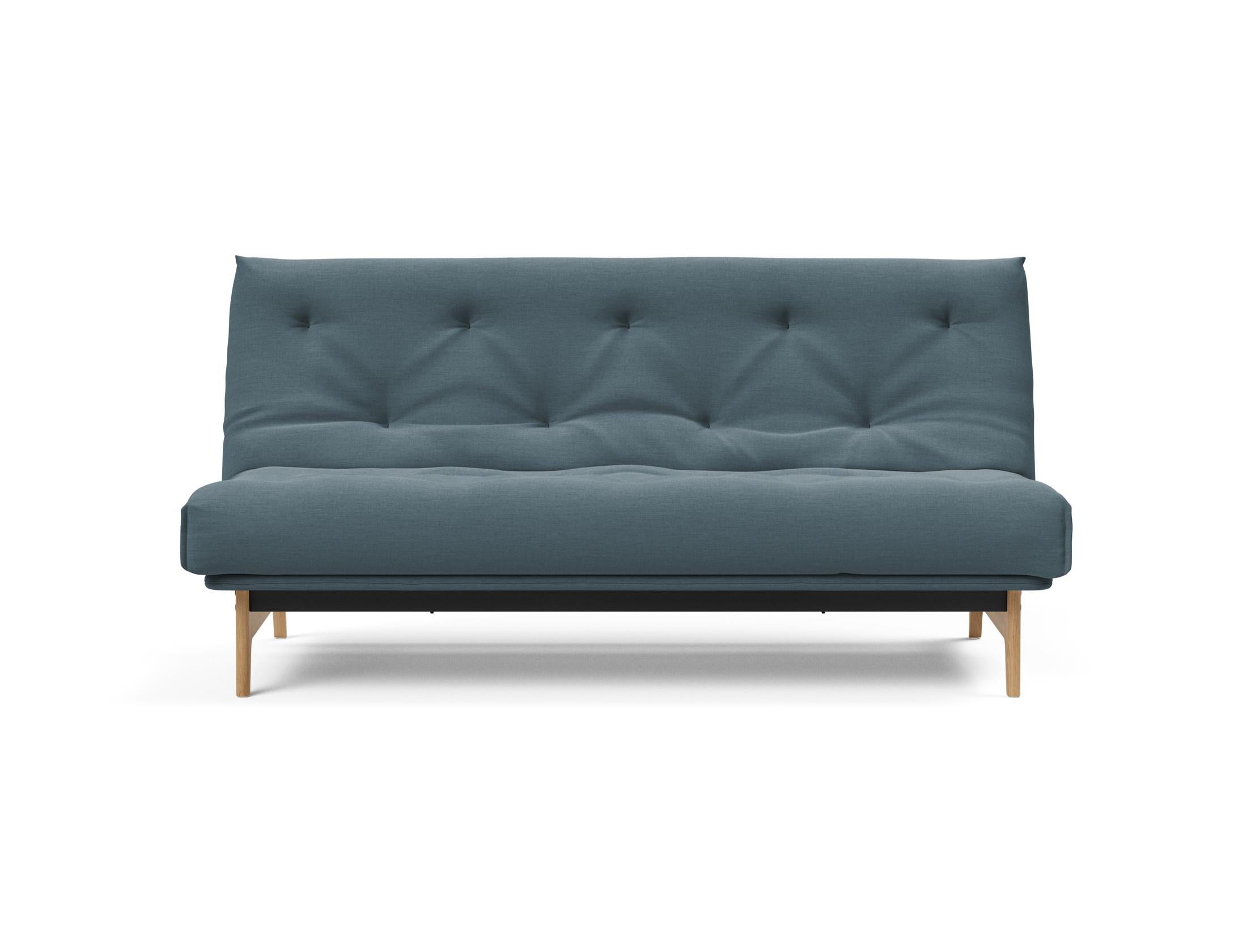 Erleben Sie das Aslak 140 Bettsofa Nordic: Stilvolles skandinavisches Design und der komfortable Soft Spring Bezug sorgen für perfekten Schlafkomfort.