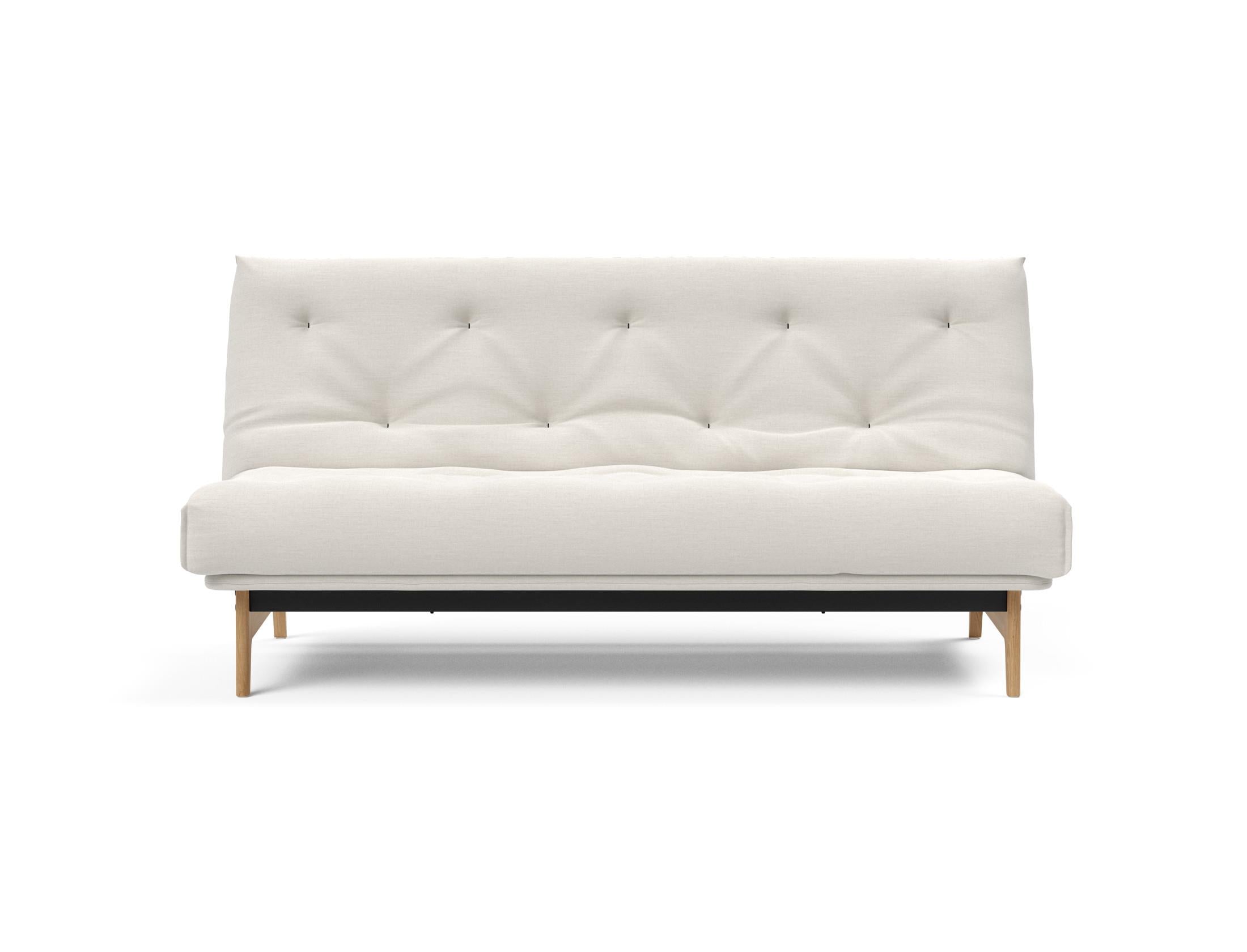 Entdecken Sie das Aslak 140 Bettsofa Nordic: Elegantes skandinavisches Design trifft auf den bequemen Soft Spring Bezug für erholsame Nächte.
