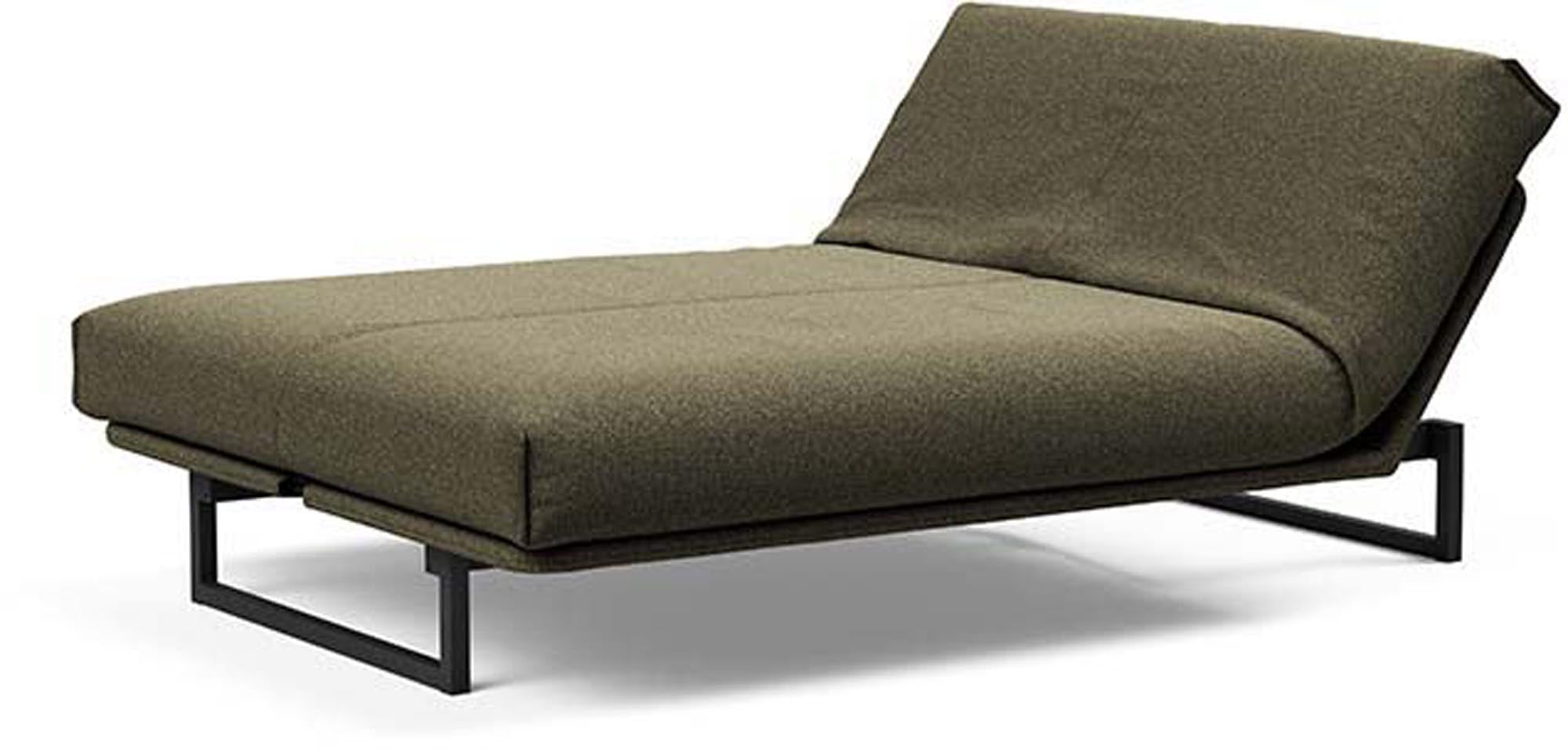 Erleben Sie das Fraction 140 Bettsofa mit Nordic Cover von Innovation Living: modernes Design, bequeme Soft Spring-Matratze, perfekt für kleine Räume.