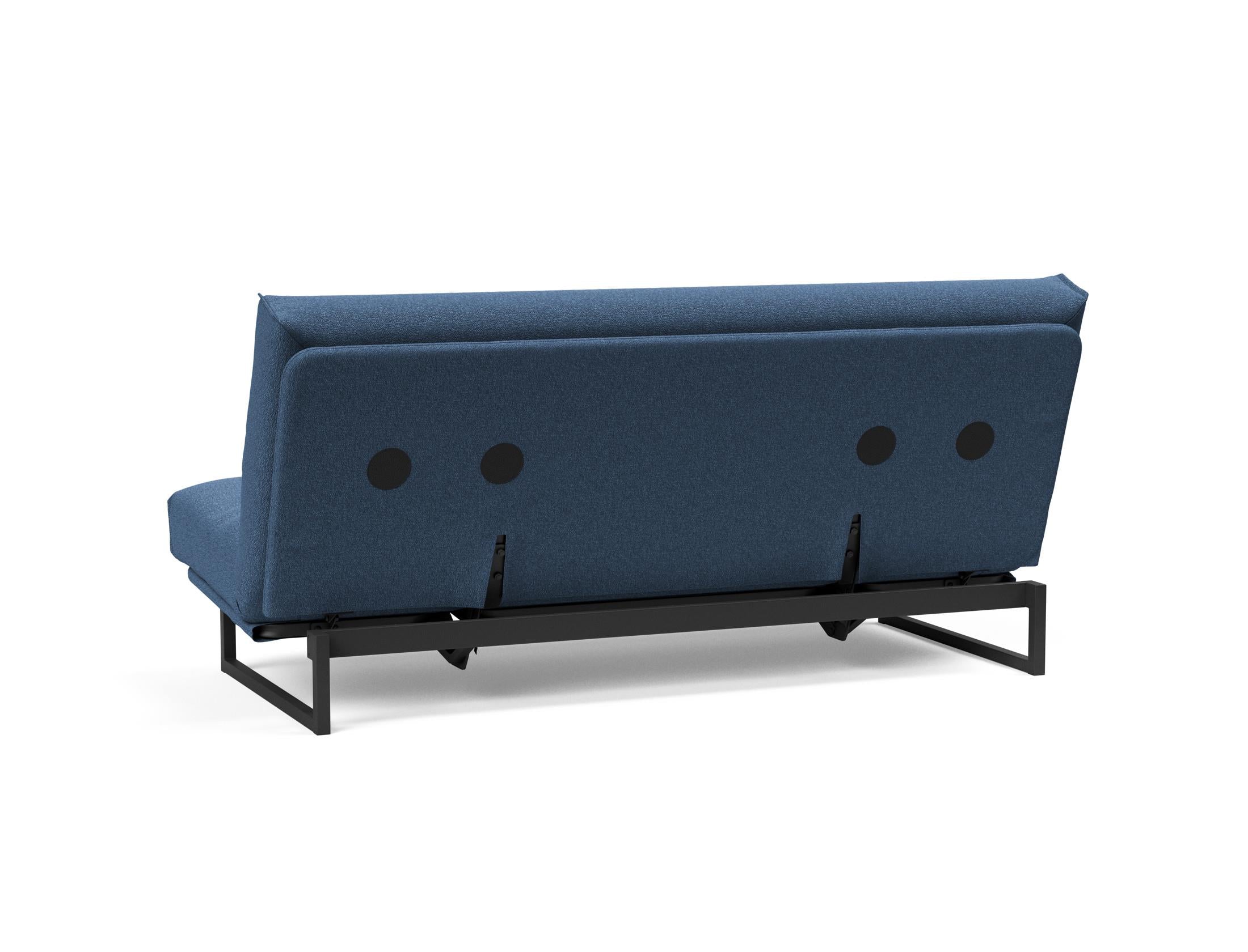 Entdecken Sie das Fraction 140 Bettsofa mit Nordic Cover von Innovation Living: stilvolles Design, komfortable Soft Spring-Matratze, ideal für kompakte Wohnräume.
