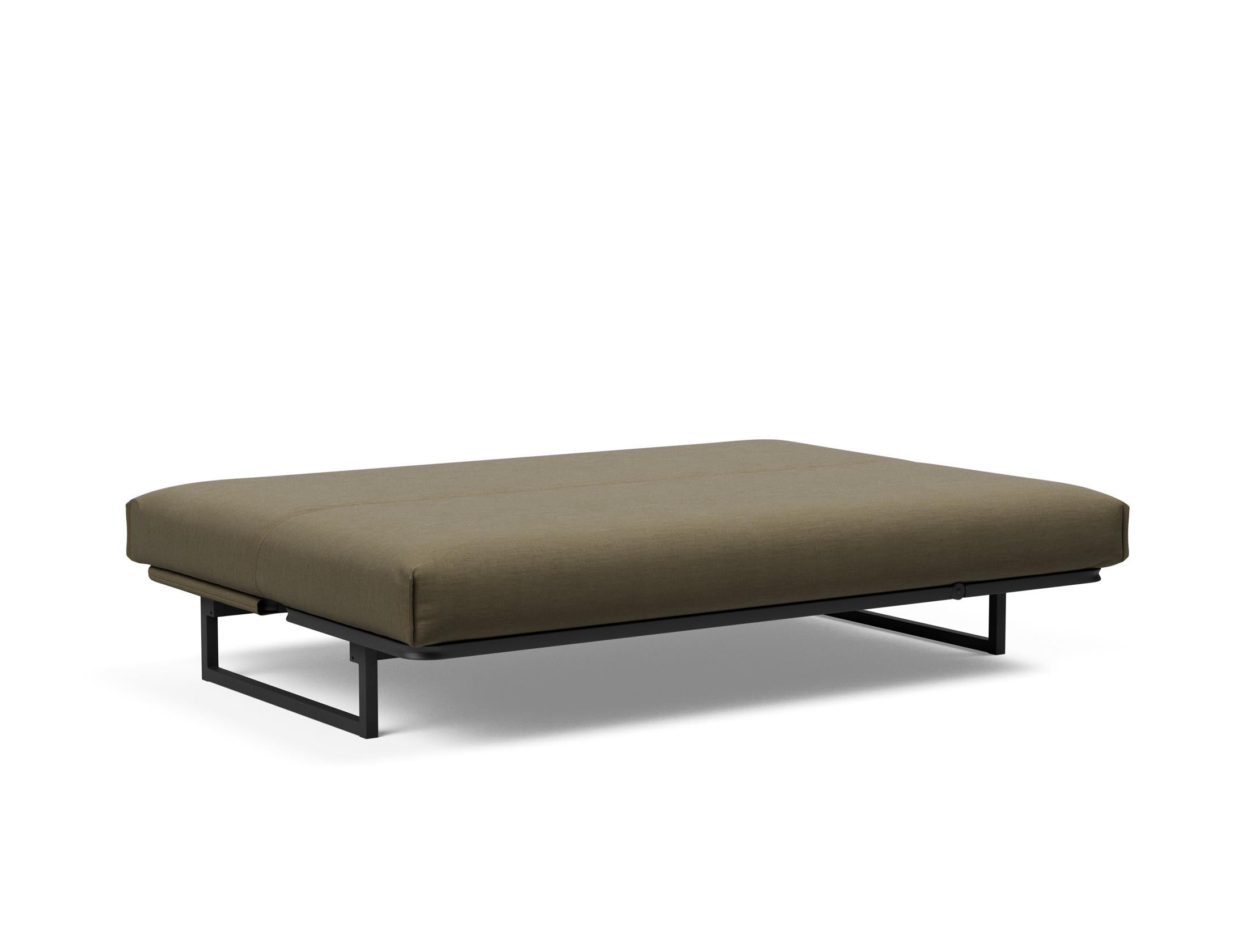 Erleben Sie das Fraction 140 Bettsofa mit Nordic Cover von Innovation Living: modernes Design, bequeme Soft Spring-Matratze, perfekt für kleine Räume.