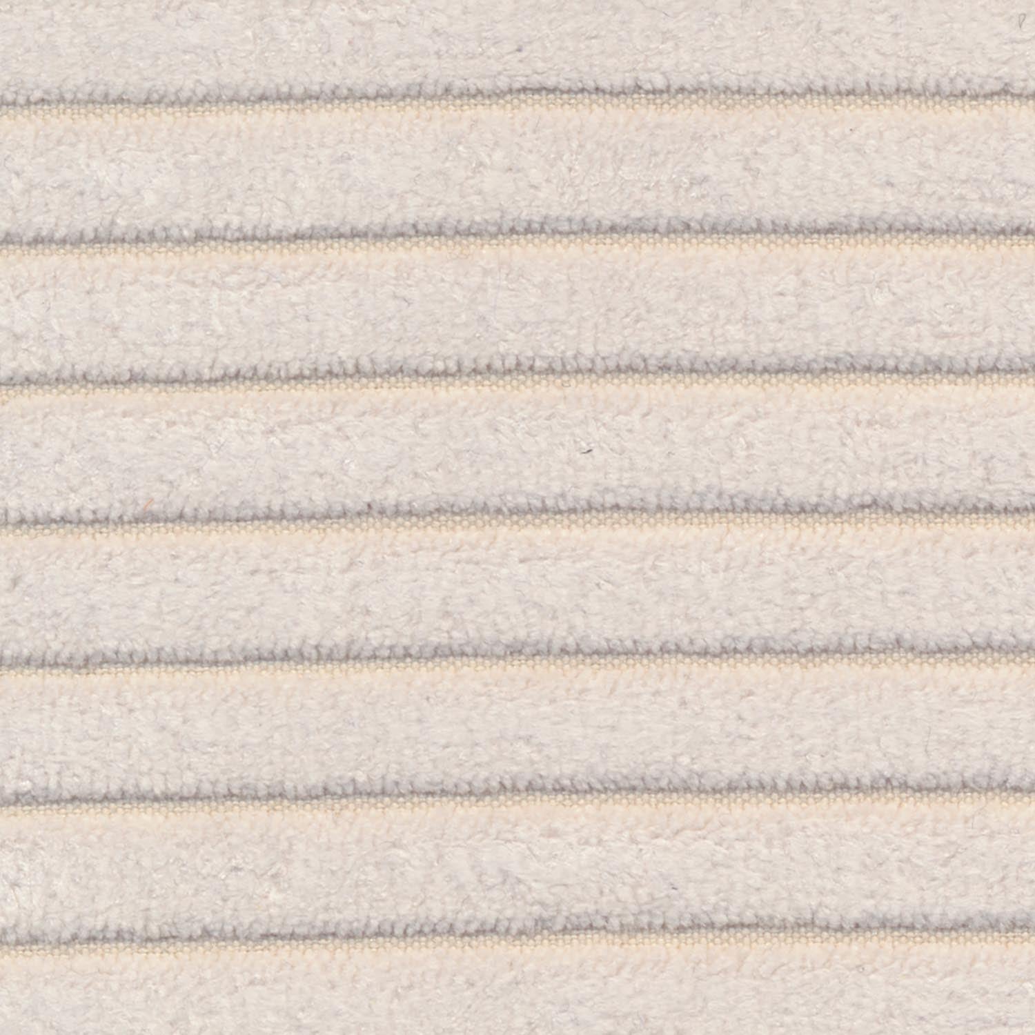 Entdecken Sie das Fraction 140 Bettsofa mit Nordic Cover von Innovation Living: stilvolles Design, komfortable Soft Spring-Matratze, ideal für kompakte Wohnräume.