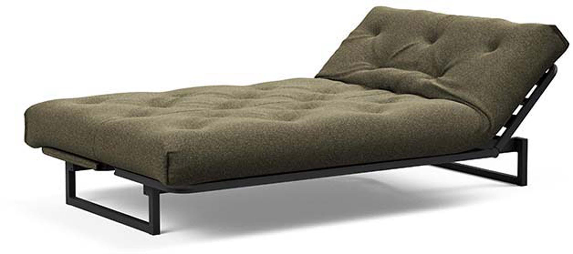 Erleben Sie das Fraction 120 Bettsofa Nordic Spring von Innovation Living – modernes skandinavisches Design, perfekt für kleine Räume und entspannende Nächte.