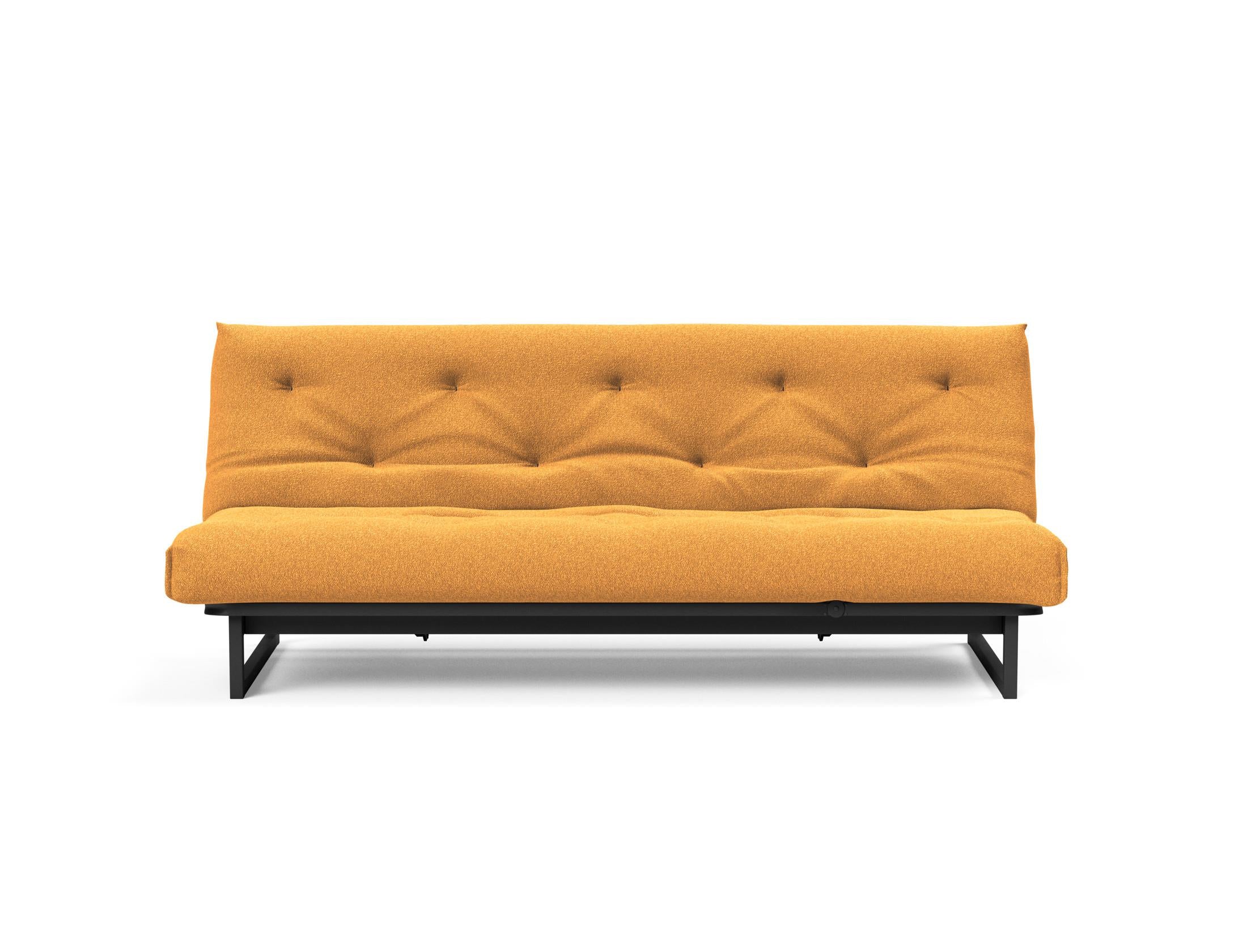 Fraction 120 Bettsofa Nordic Soft Spring: modernes skandinavisches Design, ideal für kompakte Räume, bietet hohen Sitzkomfort und eine praktische Schlafgelegenheit.