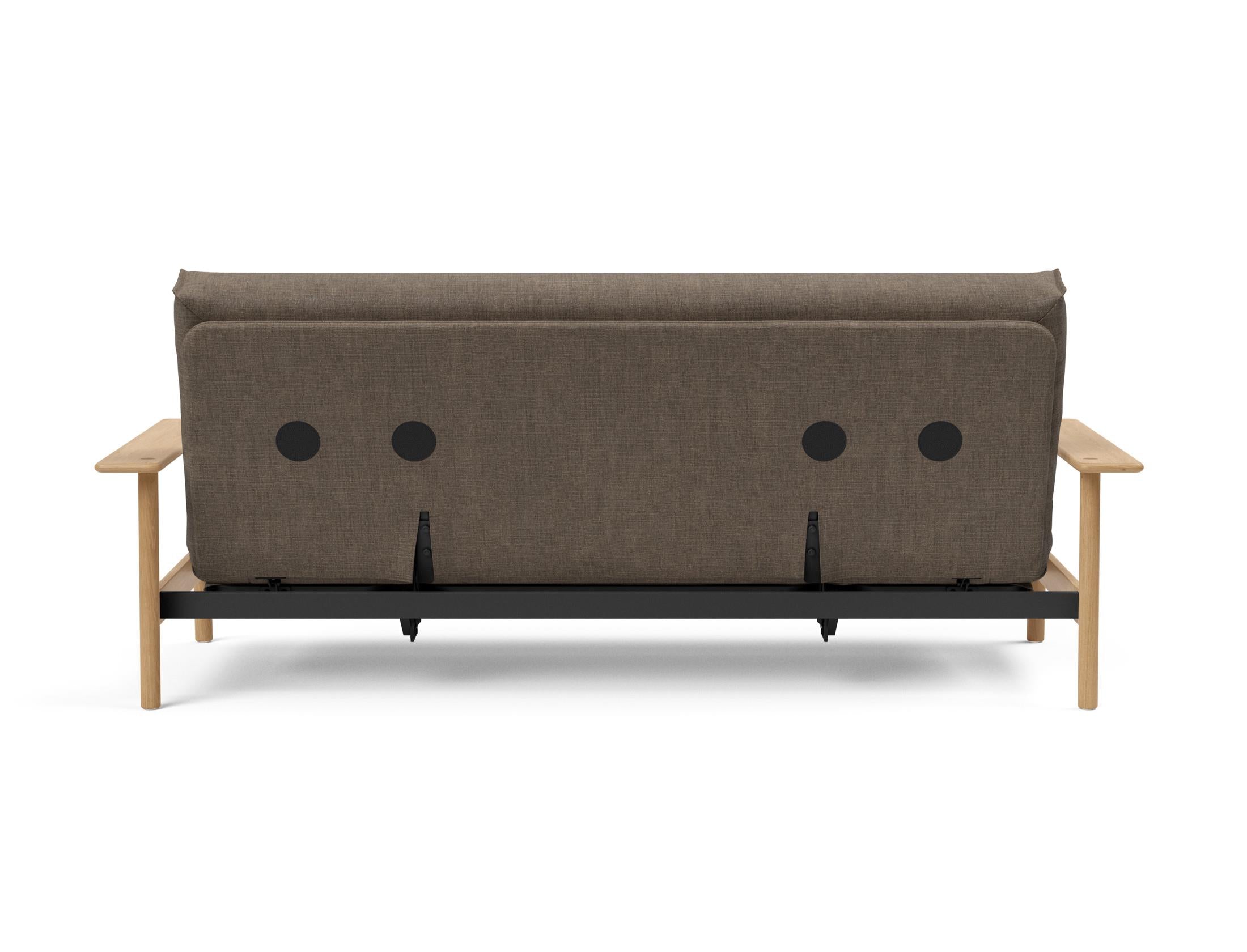 Erleben Sie das Balder Bettsofa 140 Nordic Cover: modernes Design, bequeme Soft Spring Matratze, perfekt für flexible Wohnlösungen.