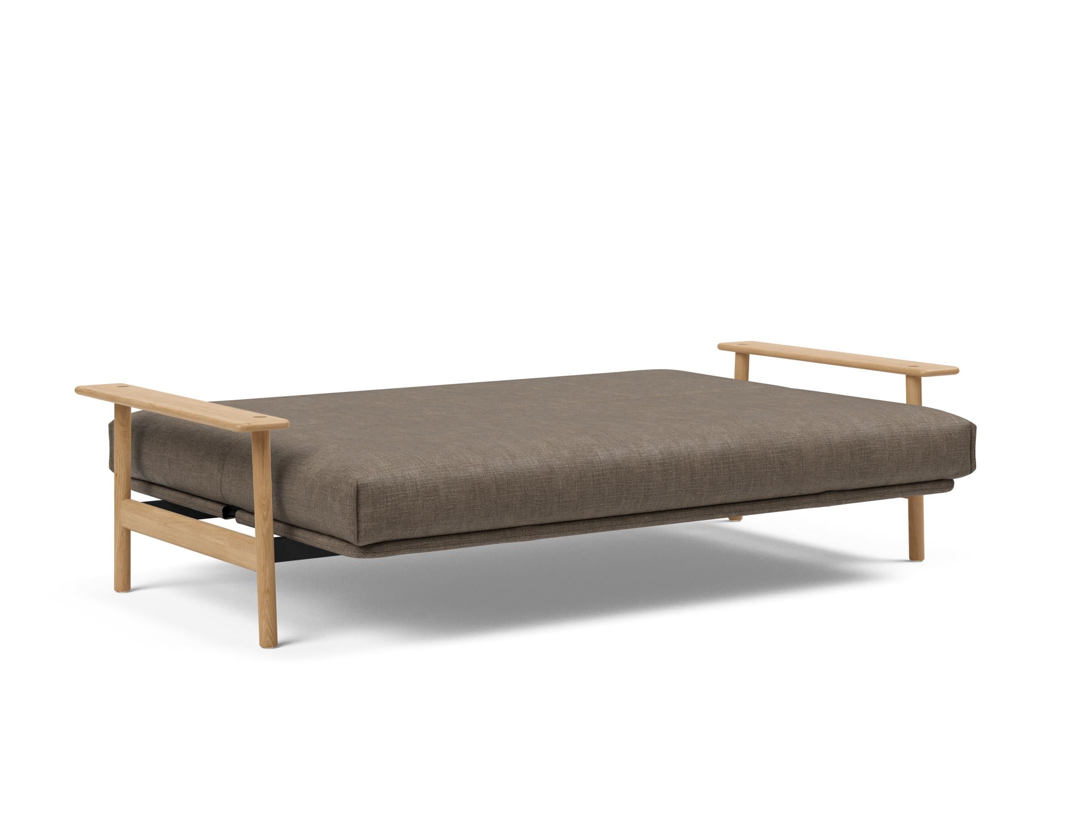Erleben Sie das Balder Bettsofa 140 Nordic Cover: modernes Design, bequeme Soft Spring Matratze, perfekt für flexible Wohnlösungen.