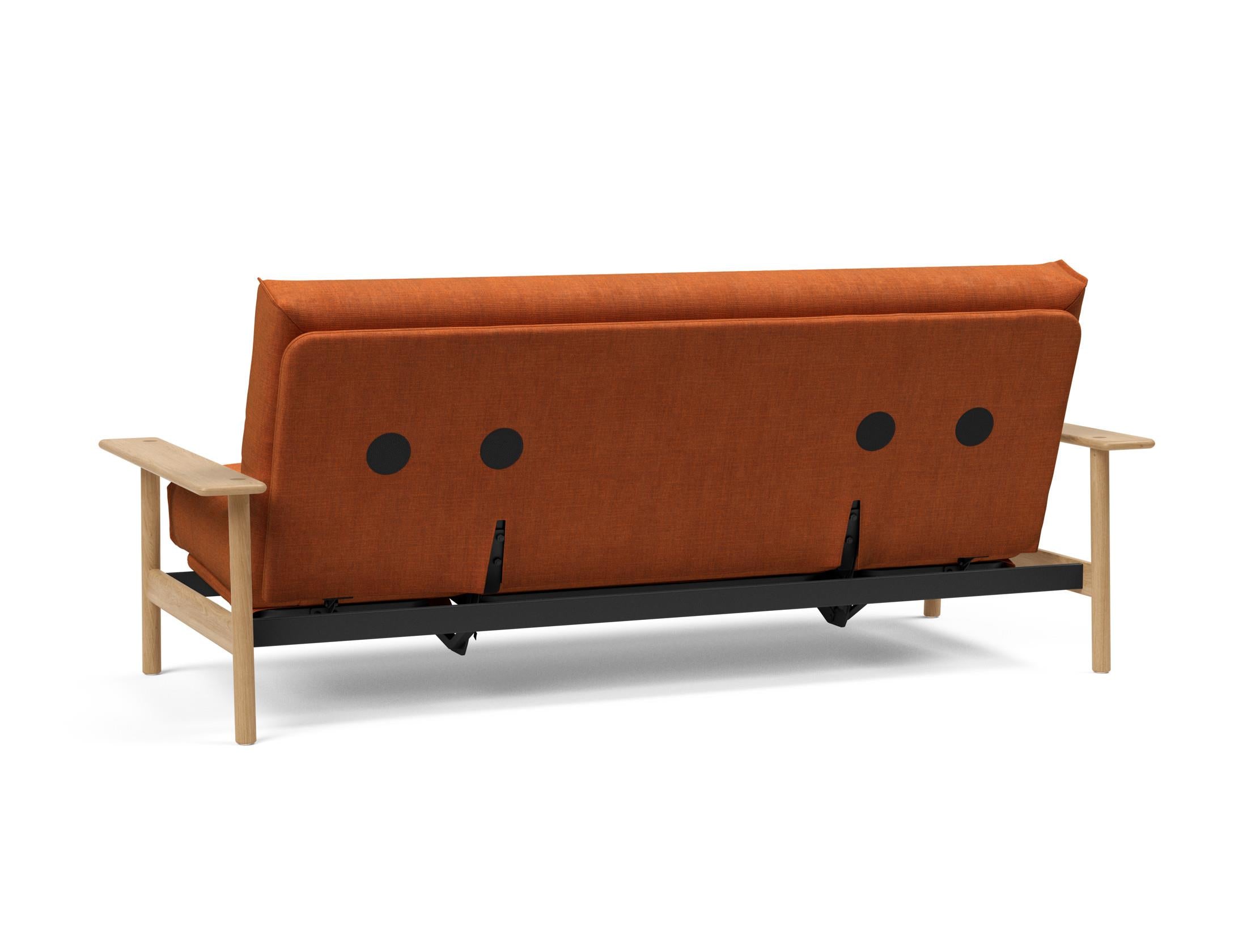 Erleben Sie das Balder Bettsofa 140 Nordic Cover: modernes Design, bequeme Soft Spring Matratze, perfekt für flexible Wohnlösungen.