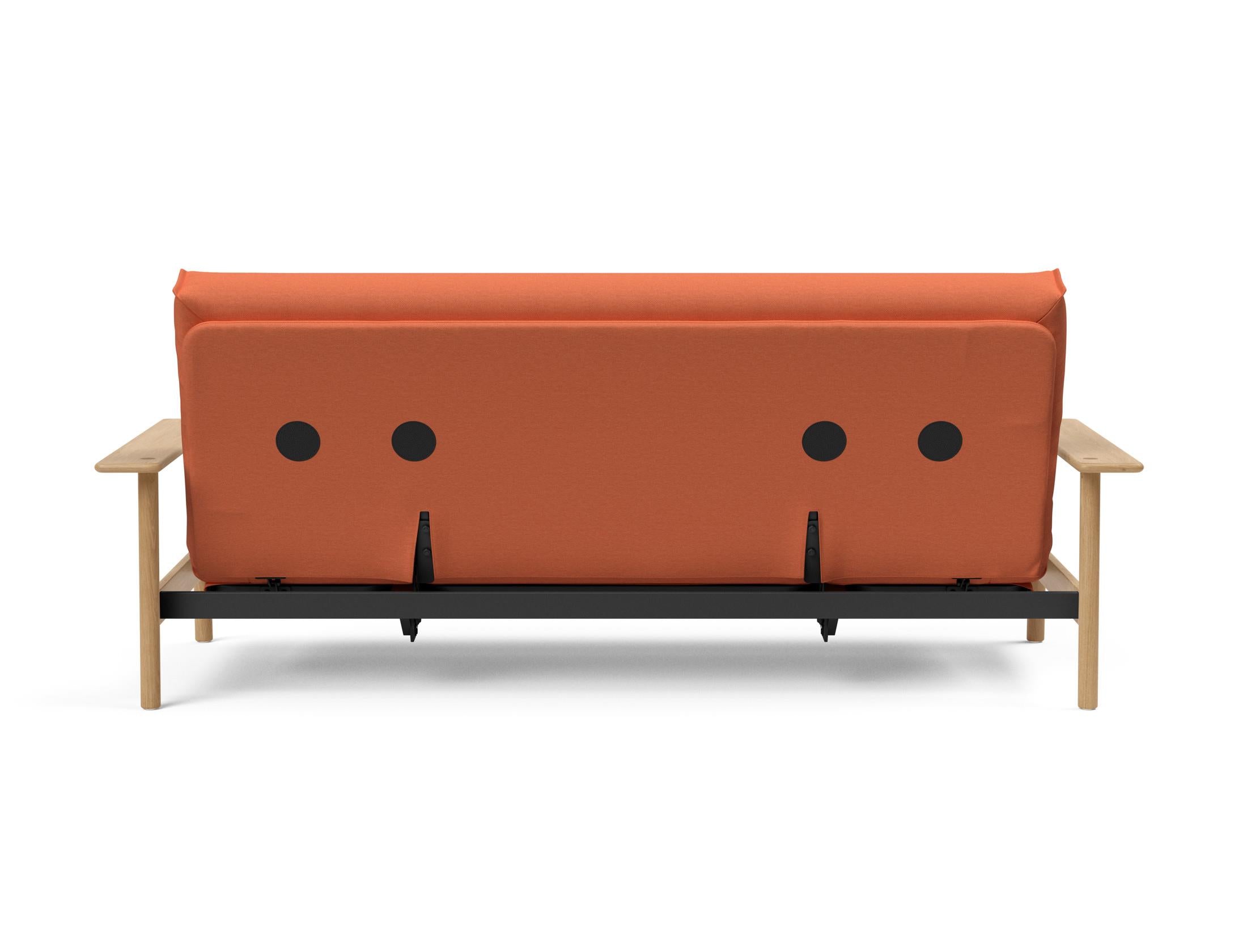Erleben Sie das Balder Bettsofa 140 Nordic Cover: modernes Design, bequeme Soft Spring Matratze, perfekt für flexible Wohnlösungen.