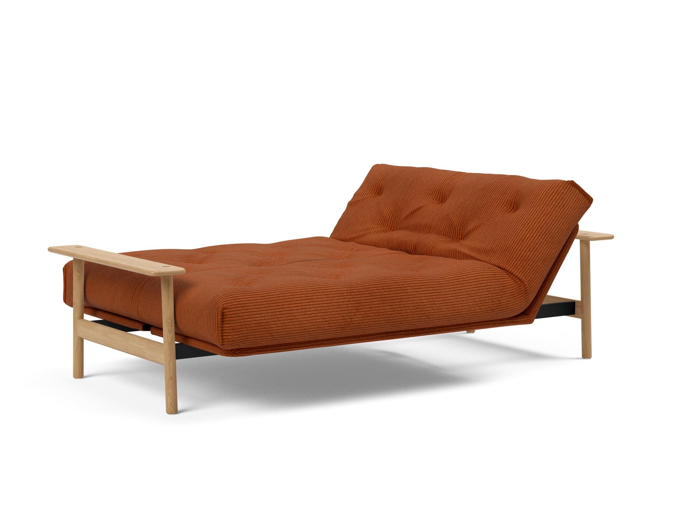 Erleben Sie das Balder Bettsofa 140 Nordic von Innovation Living – stilvoll, funktional und mit hochwertigem Soft Spring Bezug für erholsame Nächte.