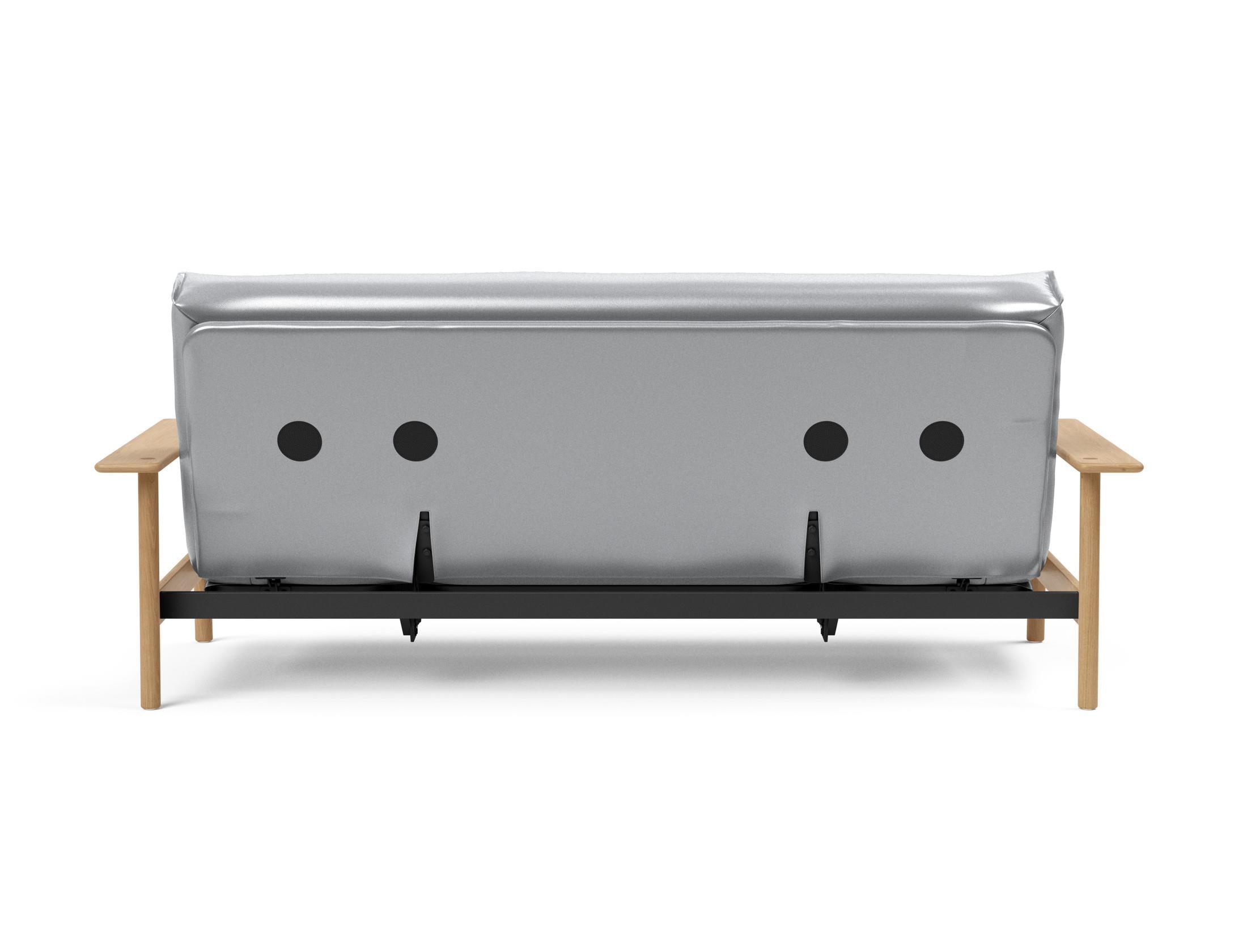 Entdecken Sie das Balder Bettsofa 140 Nordic von Innovation Living – elegantes Design, vielseitig nutzbar und mit komfortablem Soft Spring Bezug für besten Schlaf.