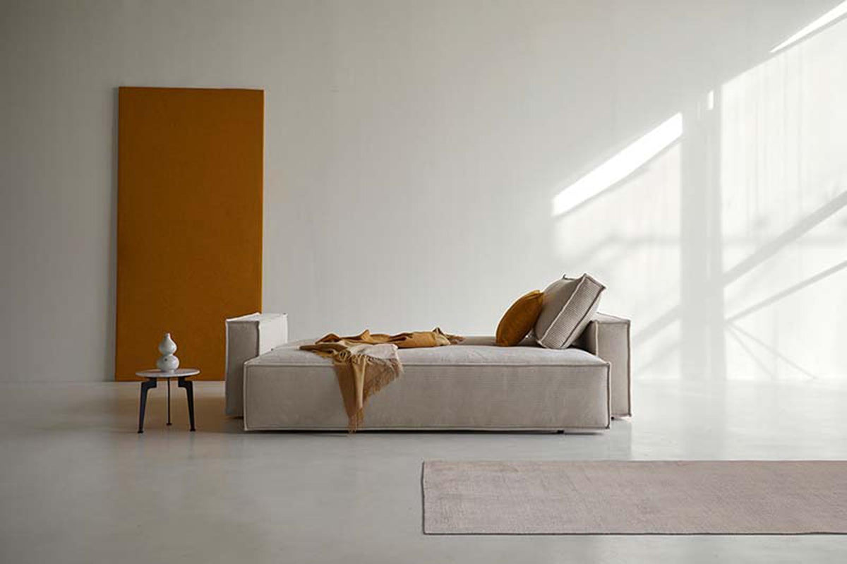 Newilla Bettsofa in 594 Corduroy Ivory präsentiert im Onlineshop von KAQTU Design AG. Bettsofa ist von Innovation Living
