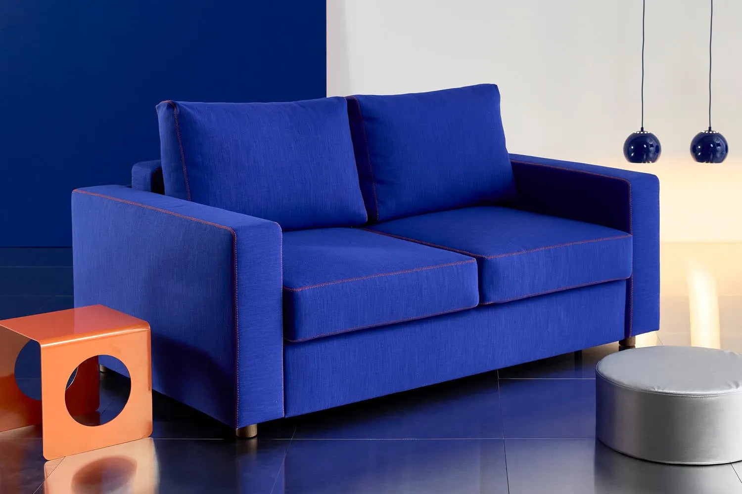 Entdecken Sie das Neah X Schlafsofa mit eleganten Standard Armlehnen von Innovation Living – eine stilvolle Lösung für Schlafkomfort und modernes Wohnen.