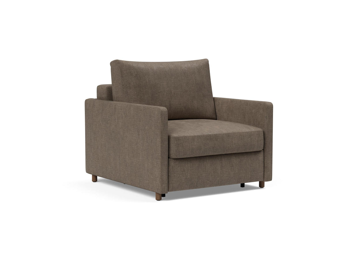 Neah Sessel mit Slim Armlehnen in 411 Esina Cedar Brown präsentiert im Onlineshop von KAQTU Design AG. Sessel ist von Innovation Living