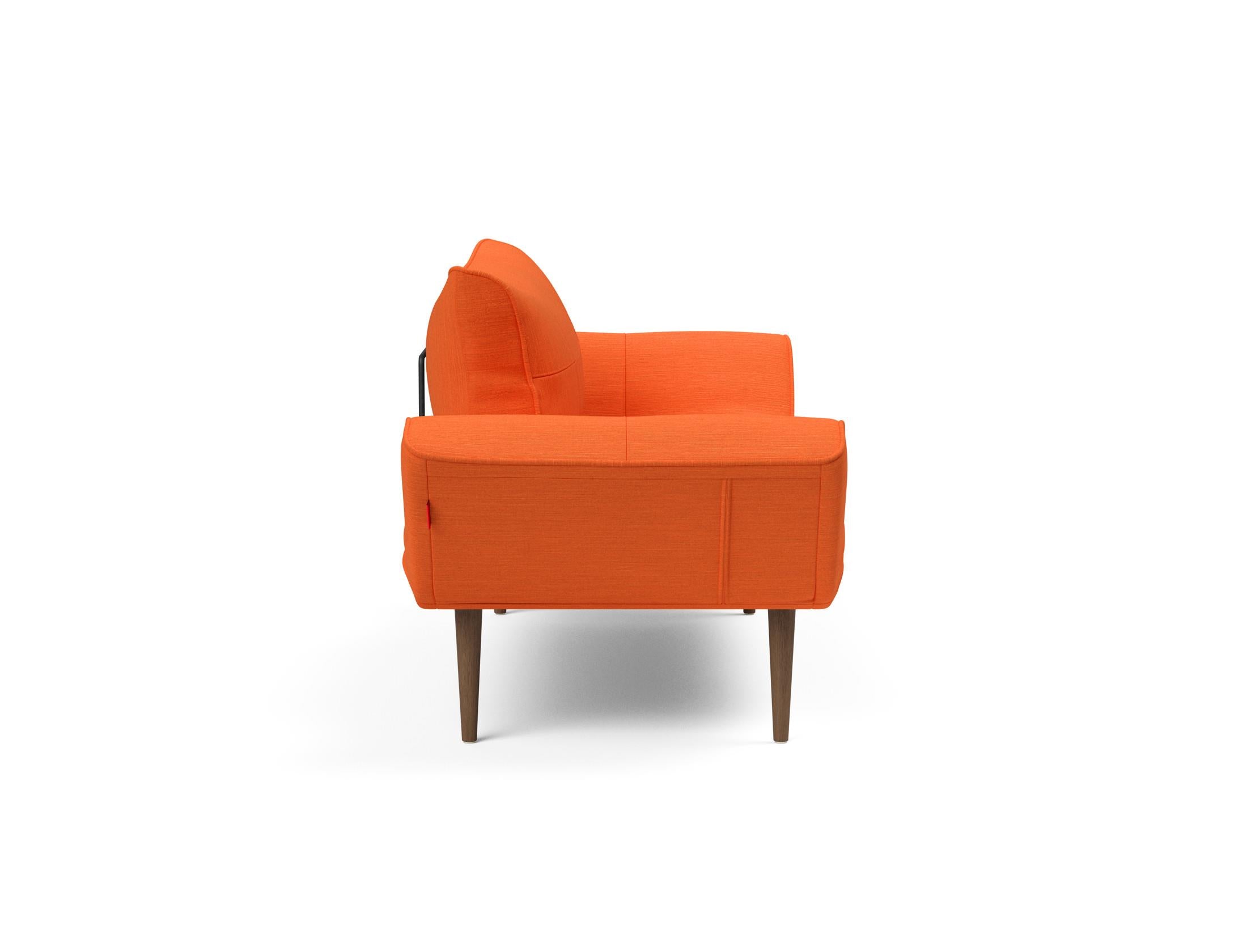 Zeal Klappsofa 70 Styletto in 510 Elegance Orange präsentiert im Onlineshop von KAQTU Design AG. Bettsofa ist von Innovation Living