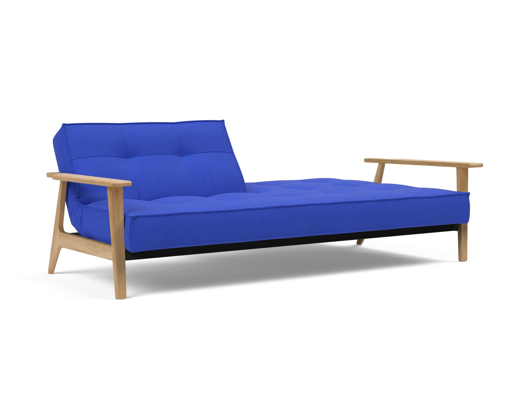 Erleben Sie das vielseitige Splitback Sofabett 115 Frej von Innovation Living – stilvoll, funktional und ideal für kleine Räume.