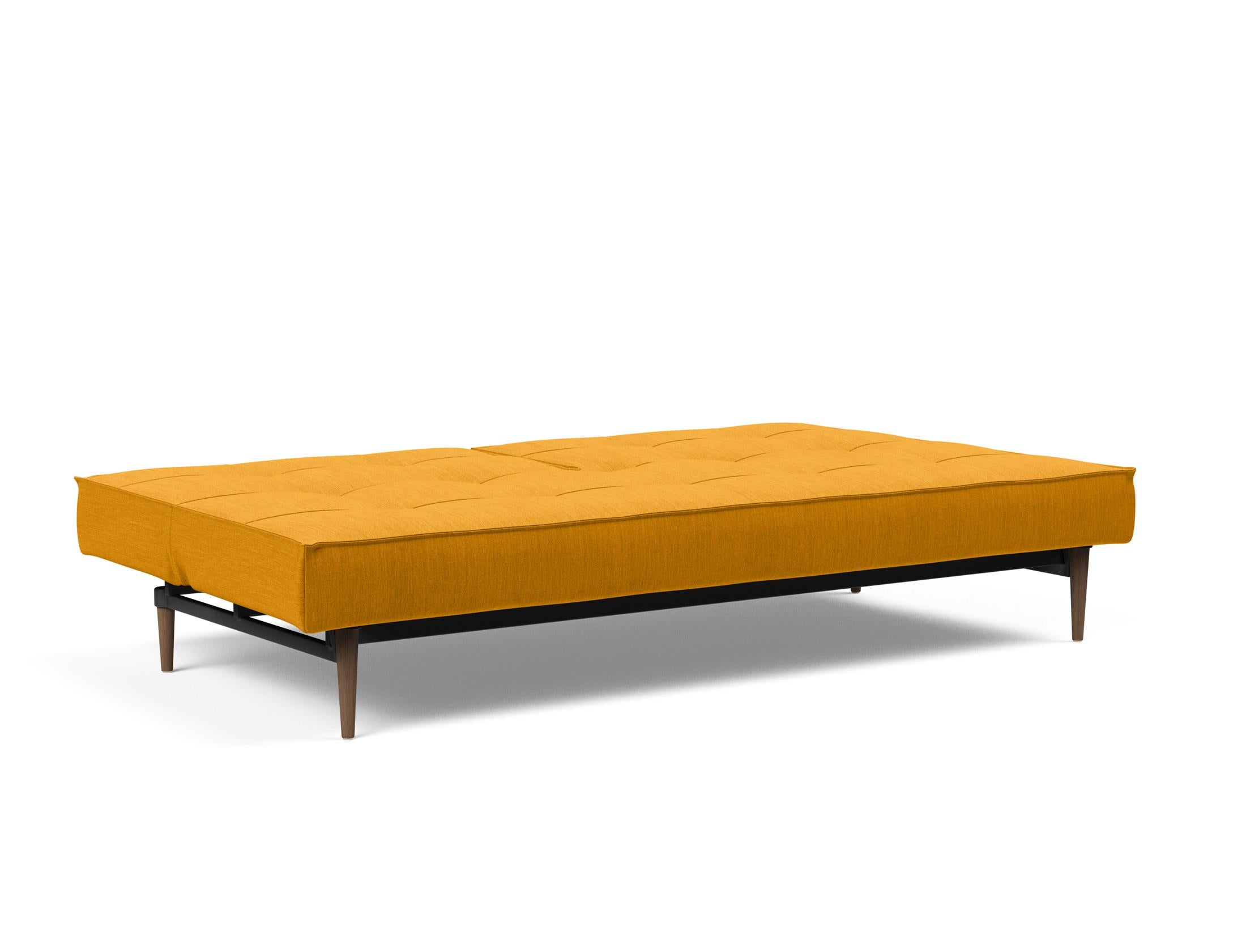 Erleben Sie das Splitback Sofabett 115 Styletto von Innovation Living – eine elegante Lösung, die Komfort und Vielseitigkeit in Ihr Wohnambiente bringt.