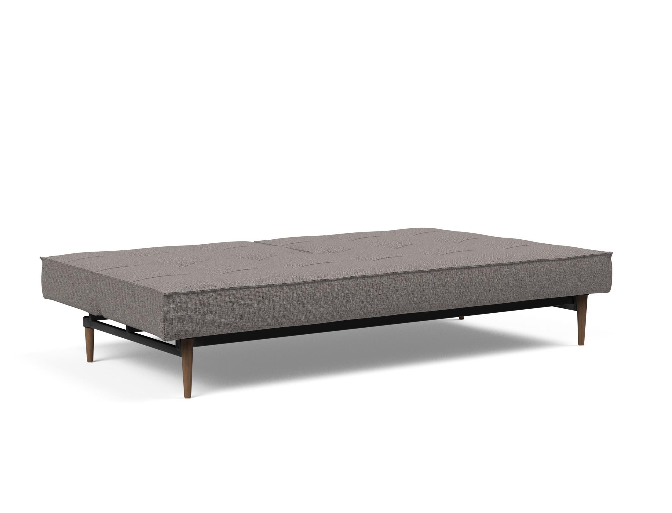 Erleben Sie das stilvolle Splitback Sofabett 115 Styletto von Innovation Living – ideal für flexible Wohnlösungen und zeitgemäßes Design.