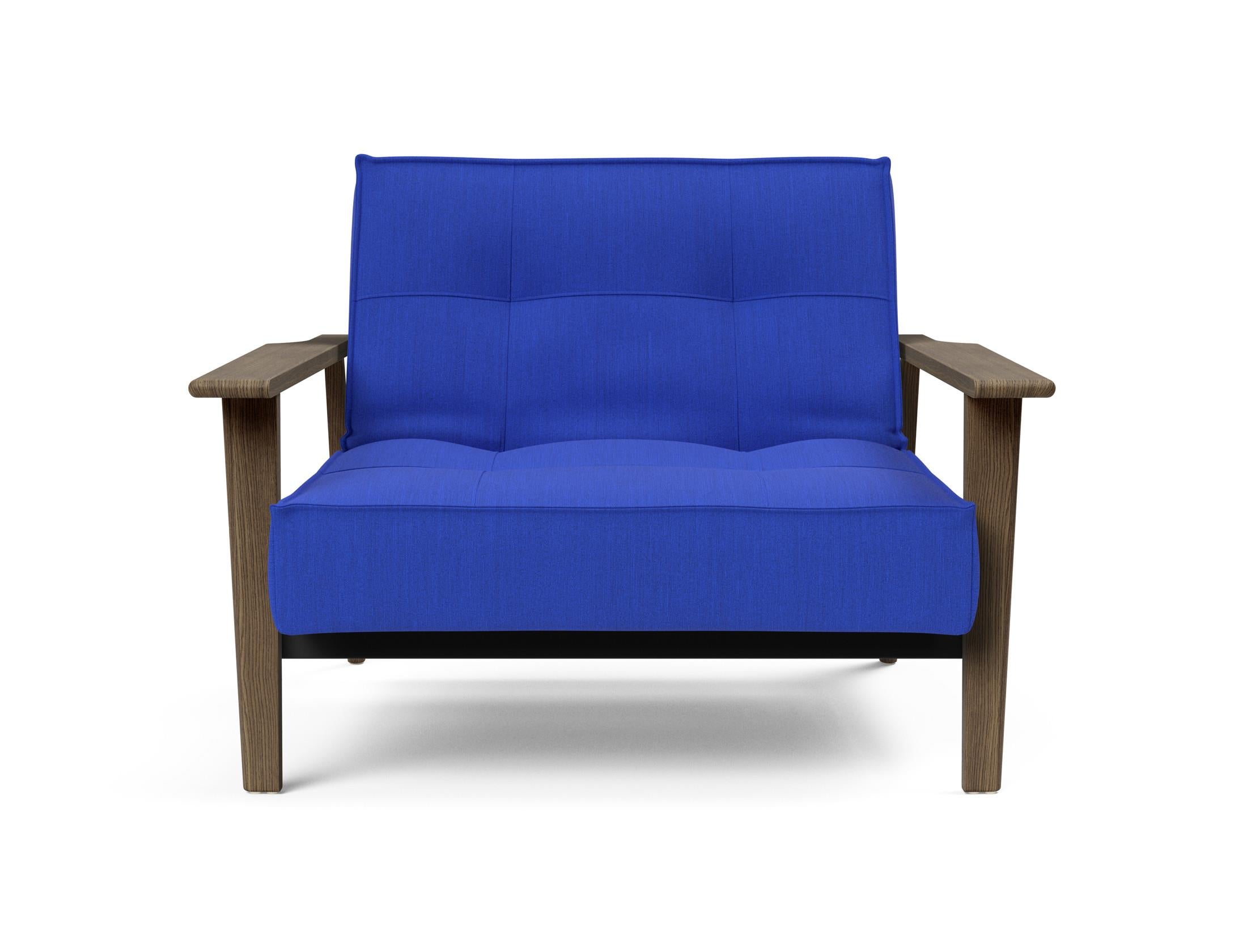 Erleben Sie den Splitback Frej Sessel von Innovation Living – ein elegantes, multifunktionales Möbelstück, das jedem Raum Charakter verleiht.