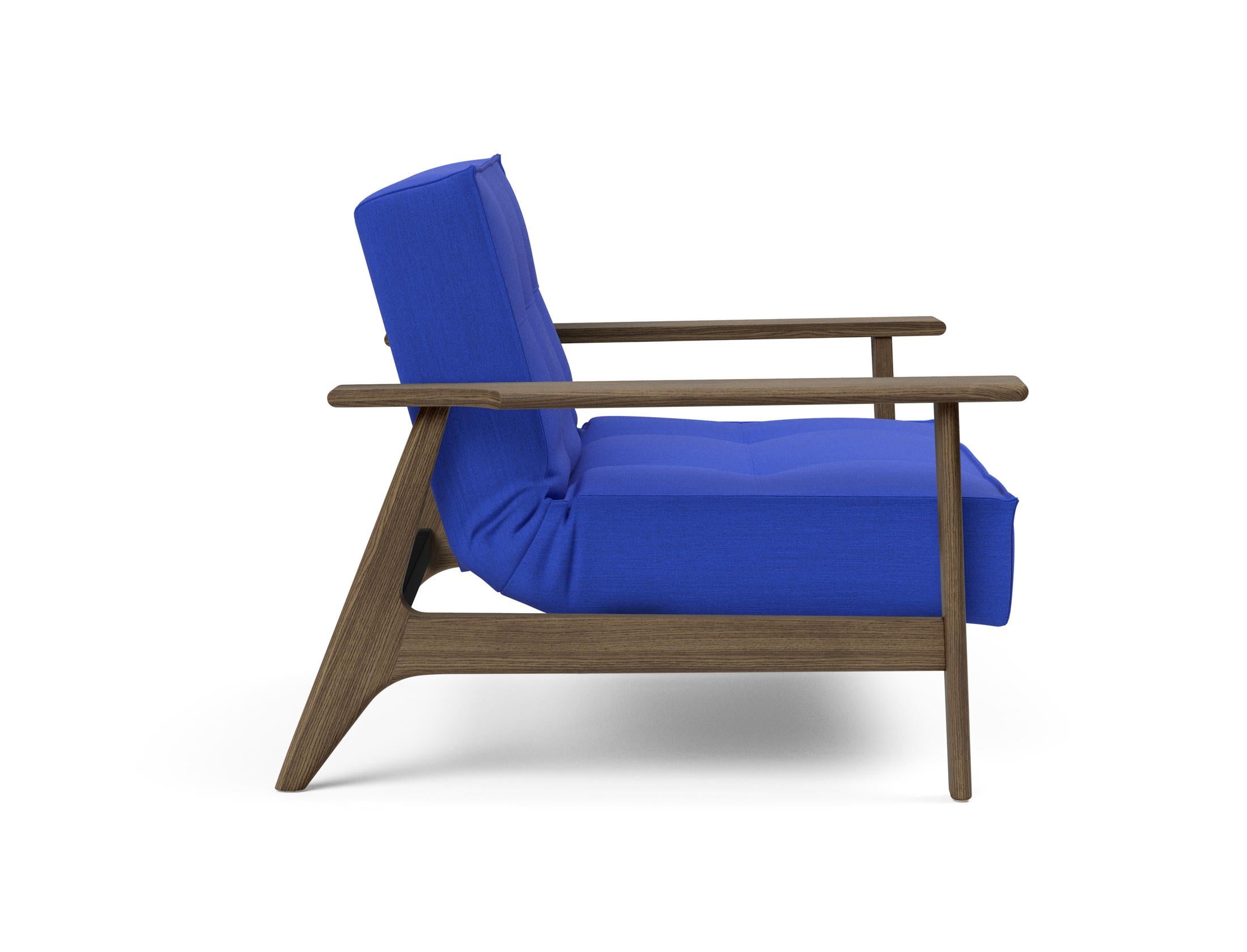 Erleben Sie den Splitback Frej Sessel von Innovation Living – ein elegantes, multifunktionales Möbelstück, das jedem Raum Charakter verleiht.
