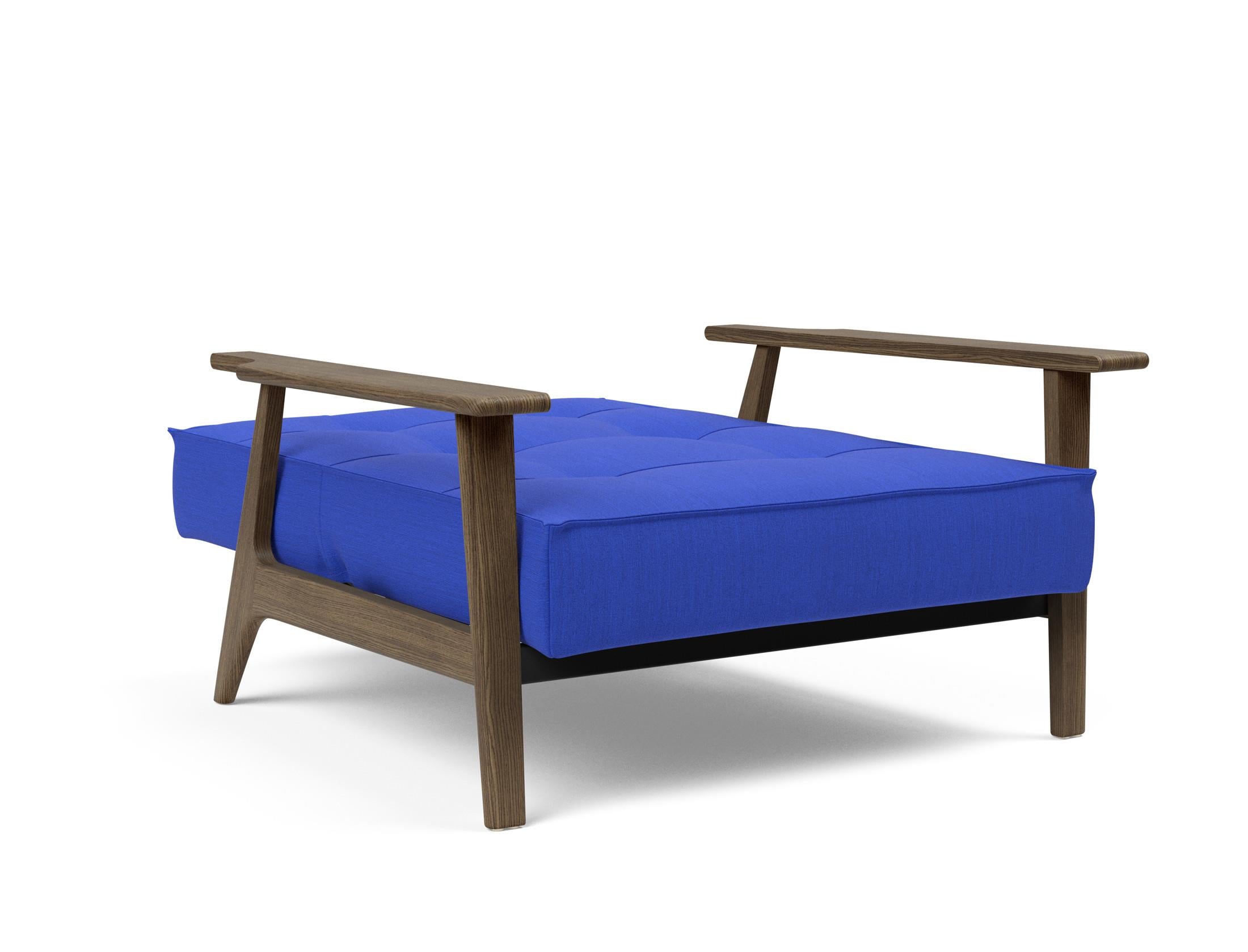 Erleben Sie den Splitback Frej Sessel von Innovation Living – ein elegantes, multifunktionales Möbelstück, das jedem Raum Charakter verleiht.