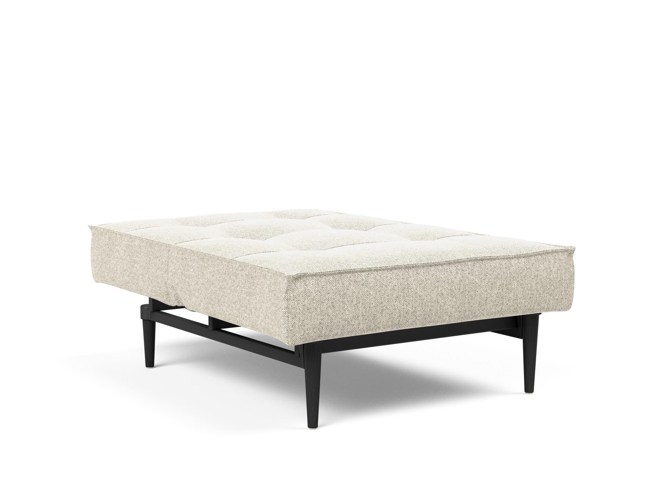 Entdecken Sie den eleganten Splitback Styletto Sessel von Innovation Living – ein zeitloses Möbelstück, das Komfort und Funktionalität vereint.