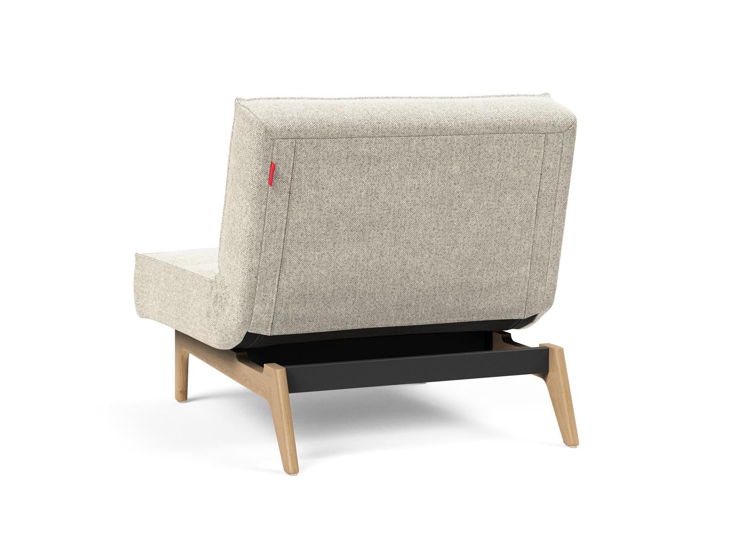 Entdecken Sie den Splitback Eik Sessel von Innovation Living – ein eleganter, multifunktionaler Sessel, der Komfort und Stil vereint.
