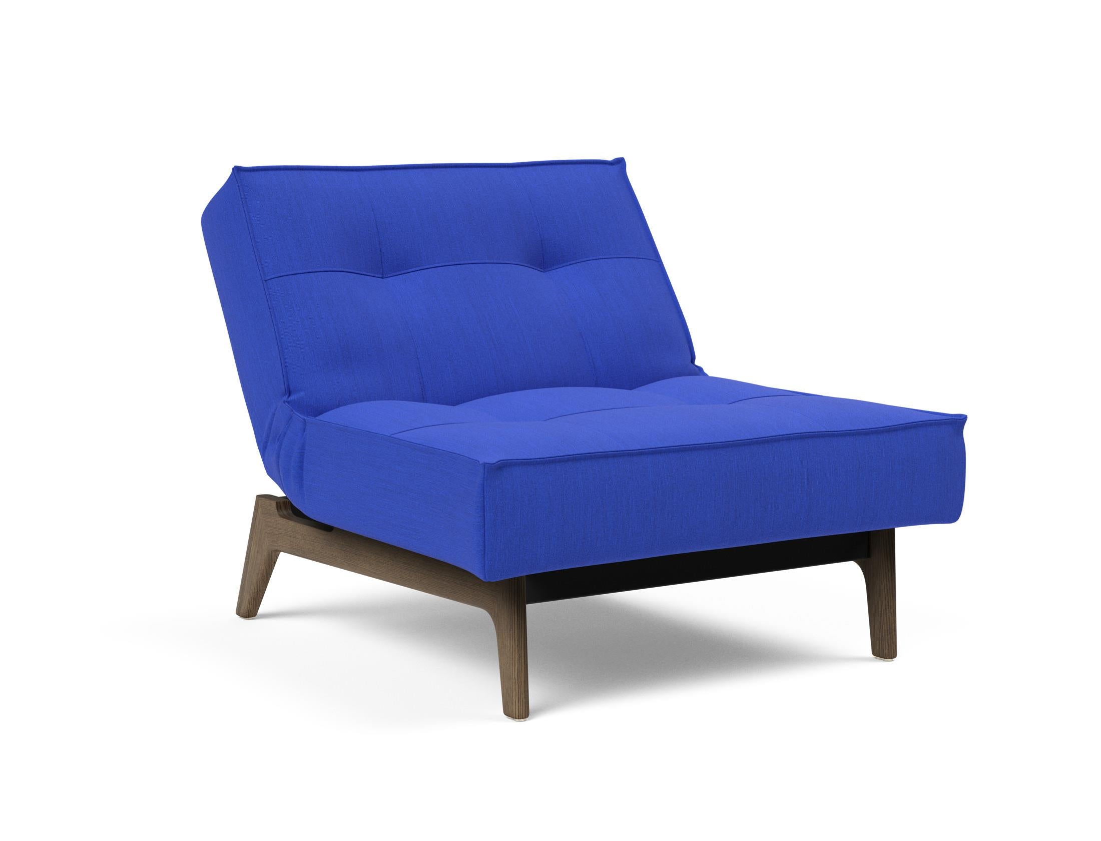 Entdecken Sie den Splitback Eik Sessel von Innovation Living – ein elegantes Design, das Komfort und Funktionalität vereint.