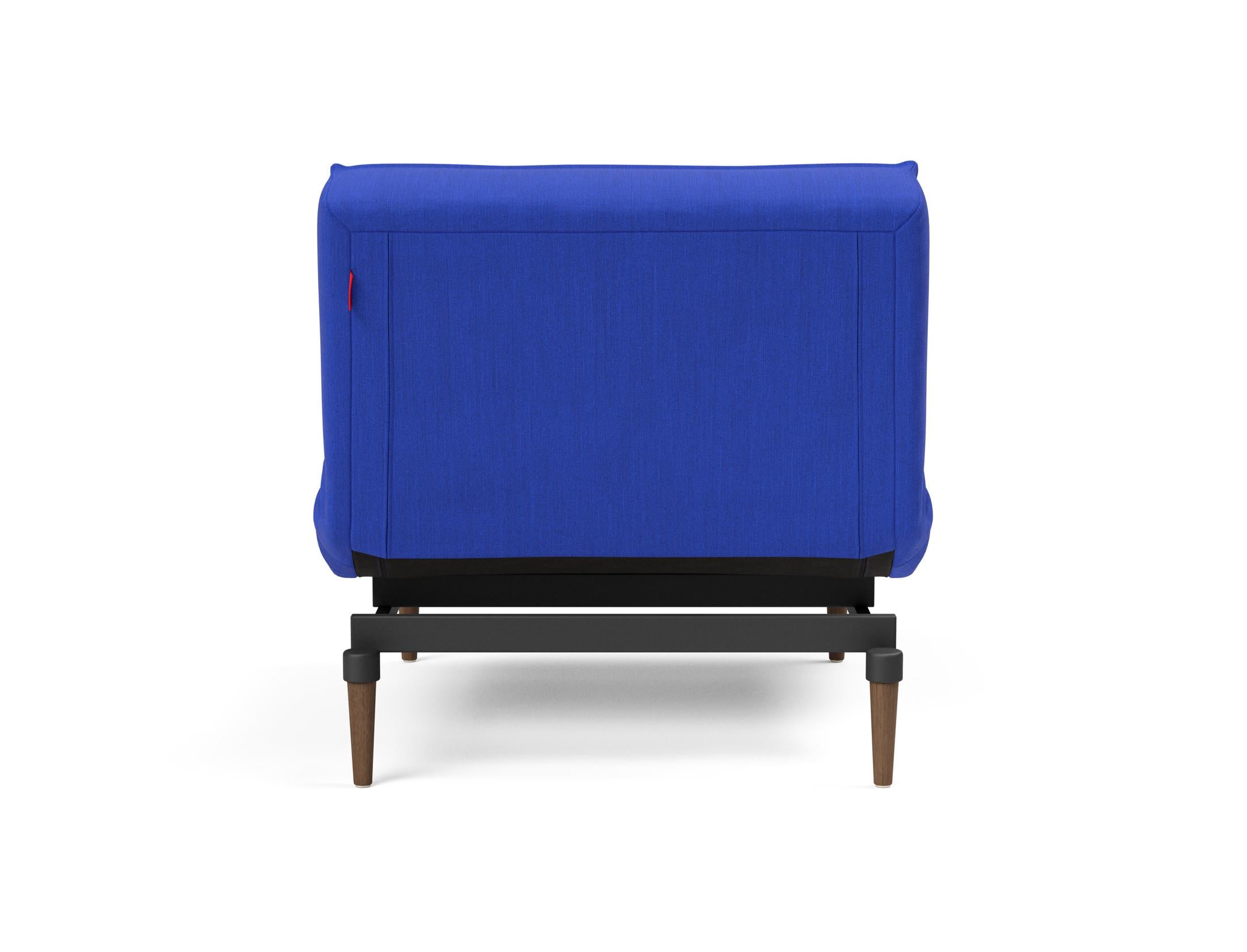 Erleben Sie den stilvollen Splitback Styletto Sessel von Innovation Living – perfekt für moderne Wohnkonzepte und vielseitige Nutzung.