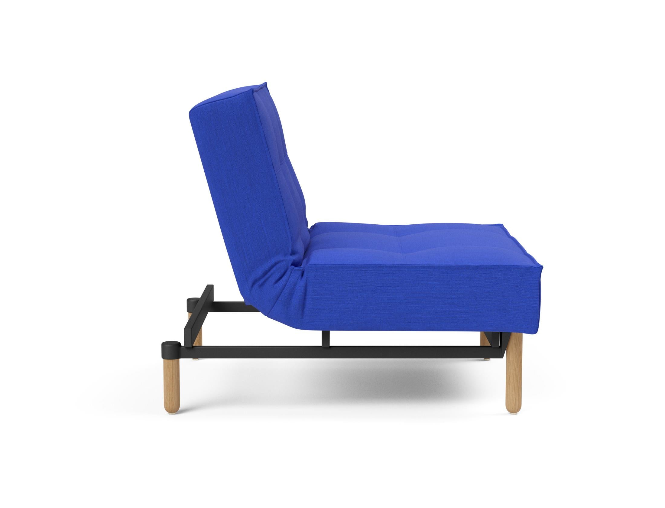 Der Splitback Stem Sessel von Innovation Living vereint modernes Design mit Funktionalität und passt perfekt in jedes Wohnambiente.