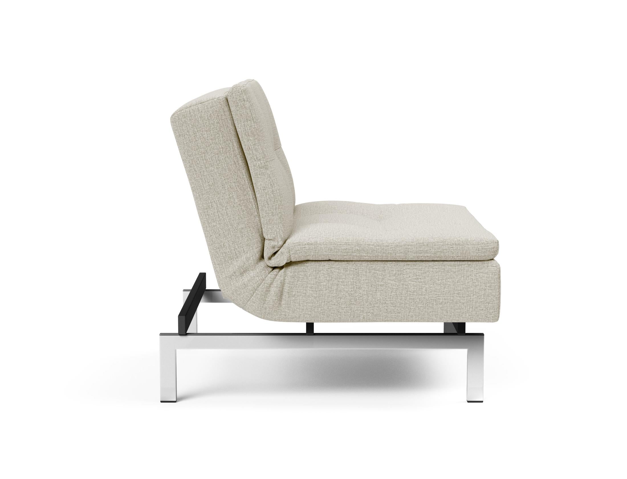 Entdecken Sie den Dublexo Chrom Sessel von Innovation Living: Eleganter, vielseitiger Sessel mit zeitgemäßem Look und stabiler Chrombasis.