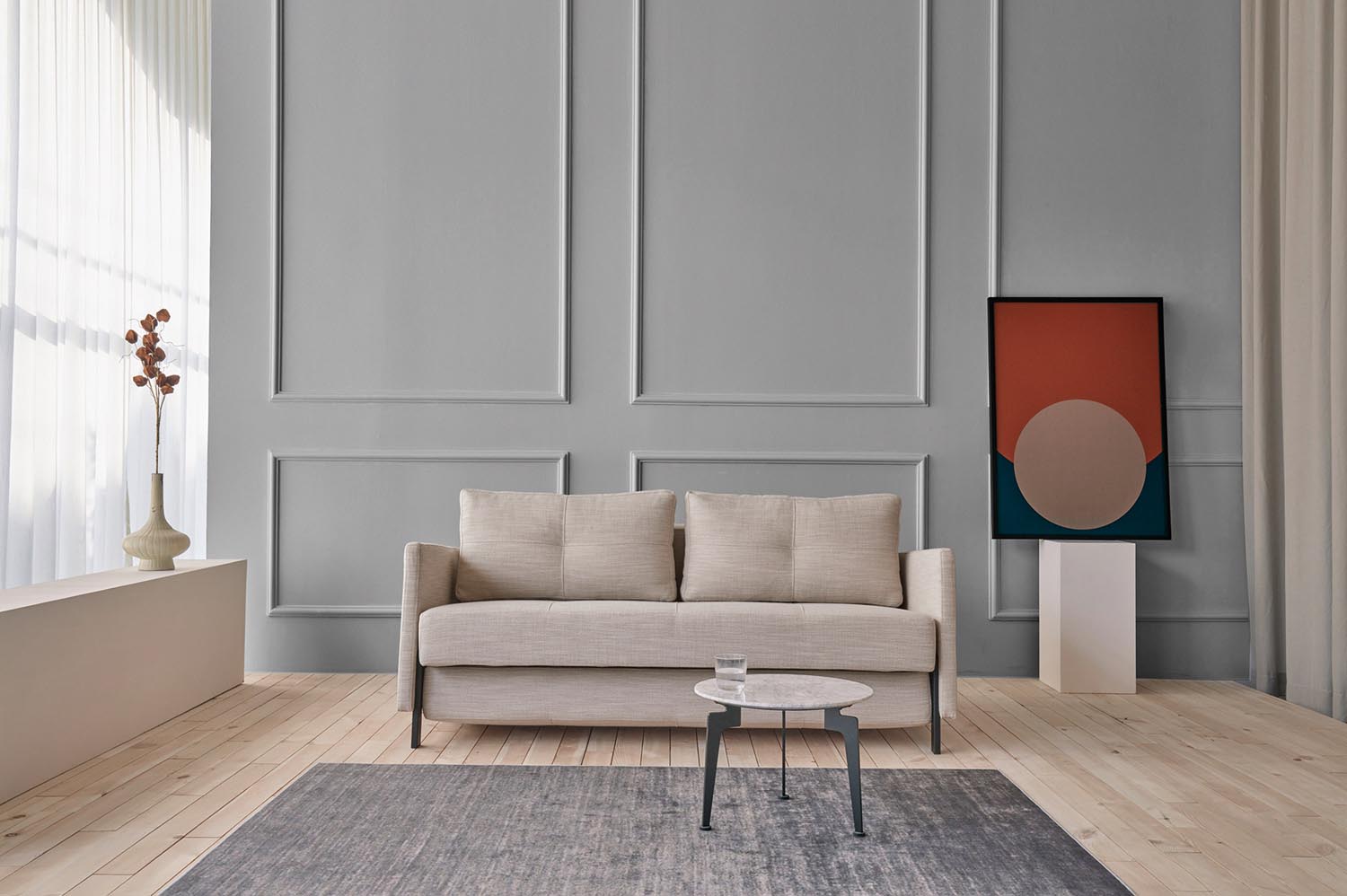 Das Cubed Klappsofa 140 von Innovation Living vereint modernes Design und praktische Funktionalität. Ideal für kleine Räume, bietet es Komfort und zusätzlichen Stauraum.