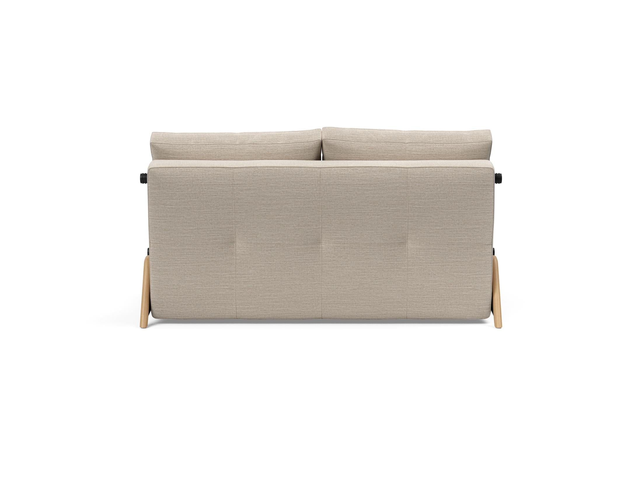 Cubed Klappsofa 140: Elegantes, funktionales Sofa mit cleverem Klappmechanismus, das sich mühelos in ein komfortables Bett verwandelt und Stauraum bietet.