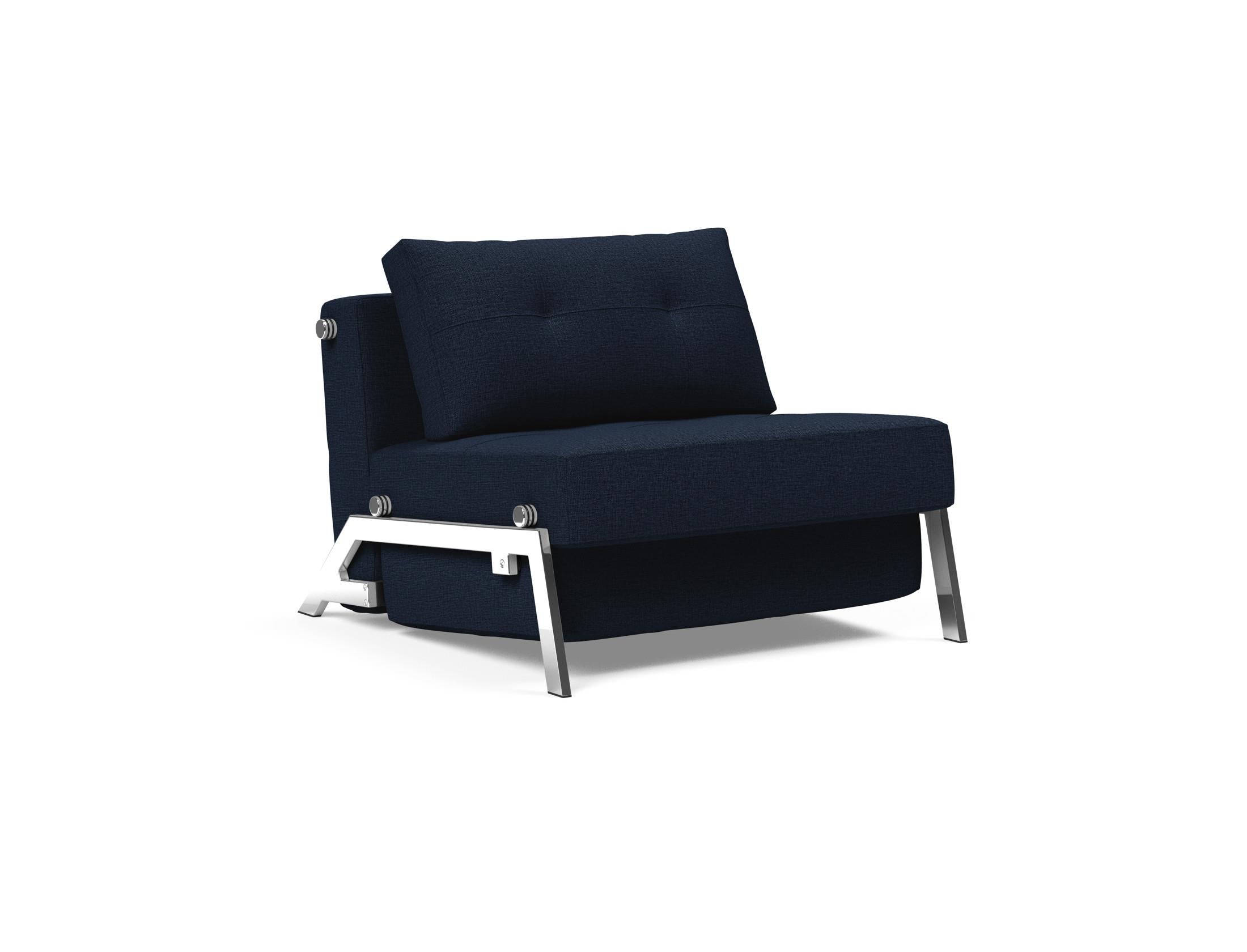Entdecken Sie den Cubed Sessel 90 von Innovation Living: Ein eleganter, multifunktionaler Sessel mit Bettfunktion und praktischem Stauraum für Ihr Zuhause.