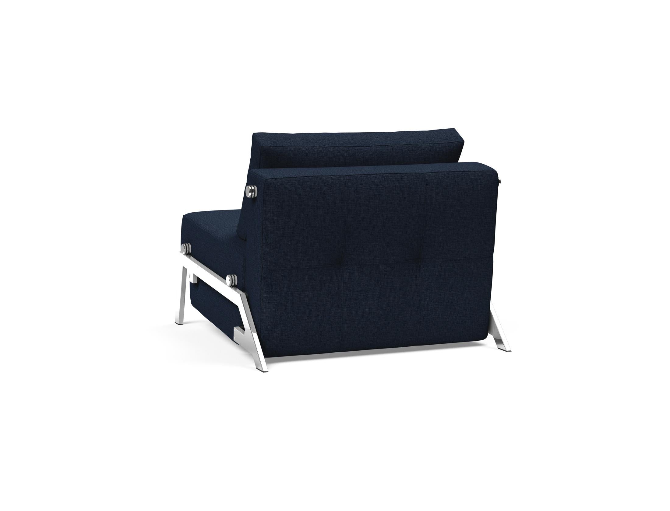 Erleben Sie den Cubed Sessel 90 von Innovation Living: Ein stilvoller, kompakter Sessel mit Bettfunktion und praktischem Stauraum für Ihr Zuhause.