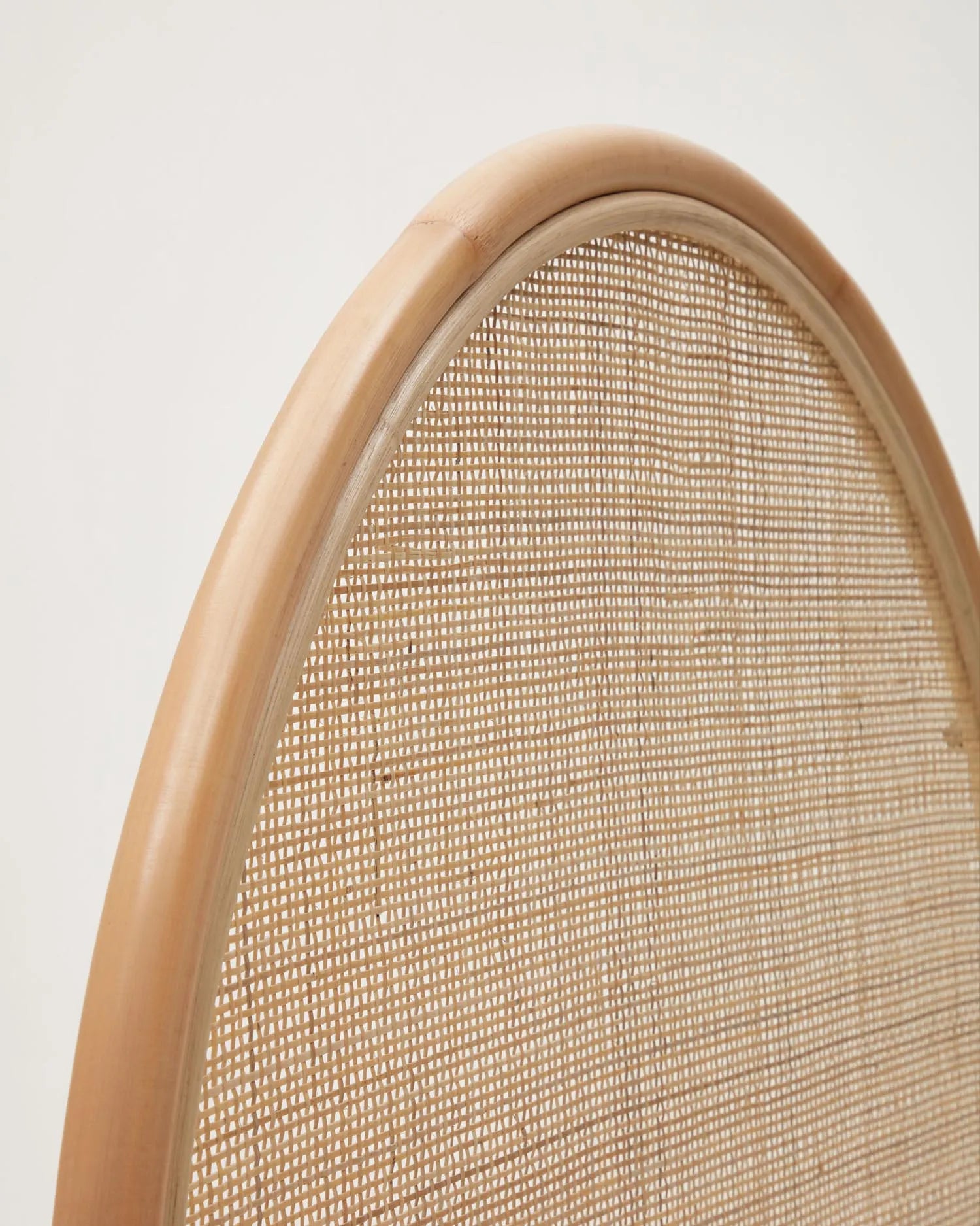 Einzigartiges Rattan-Kopfteil, 90 cm, natürliches Finish, bringt organische Eleganz und Nachhaltigkeit ins Schlafzimmer.