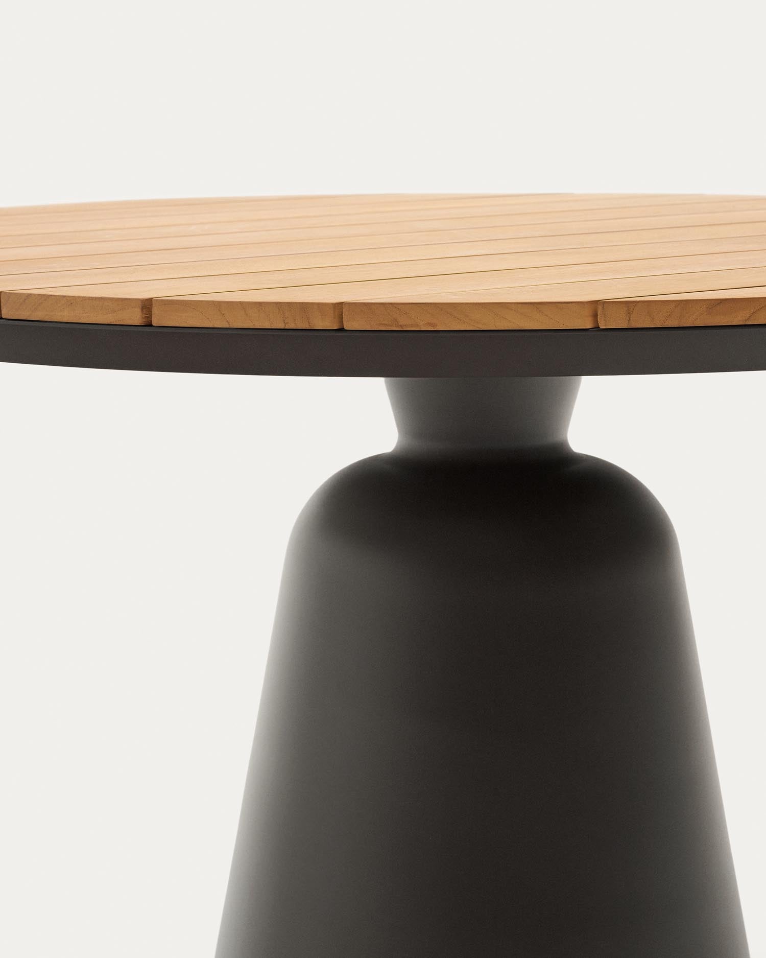 Runder Outdoor-Tisch aus Aluminium mit grauem Finish und FSC-zertifiziertem Teakholz, Ø 120 cm, ideal für Terrasse oder Garten.
