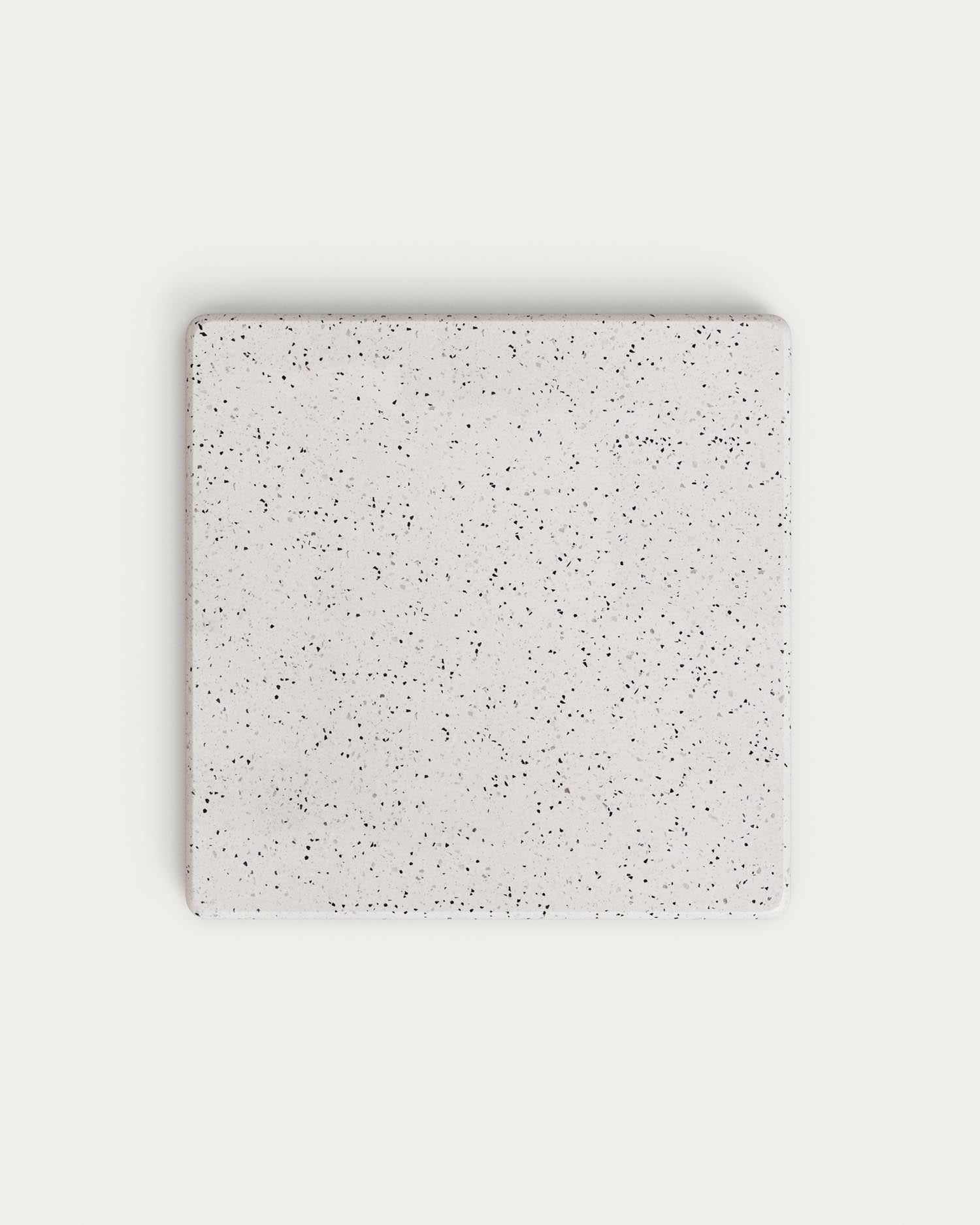 Eleganter Bartisch aus weißem Terrazzo, 95x70x70 cm, perfekt für moderne Einrichtungen, von Kave Home.