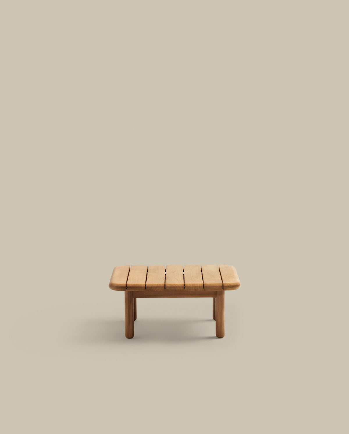 Turqueta Couchtisch aus massivem Teakholz FSC 100% 70 x 70 cm in Natur, Beige präsentiert im Onlineshop von KAQTU Design AG. Loungetisch ist von Kave Home